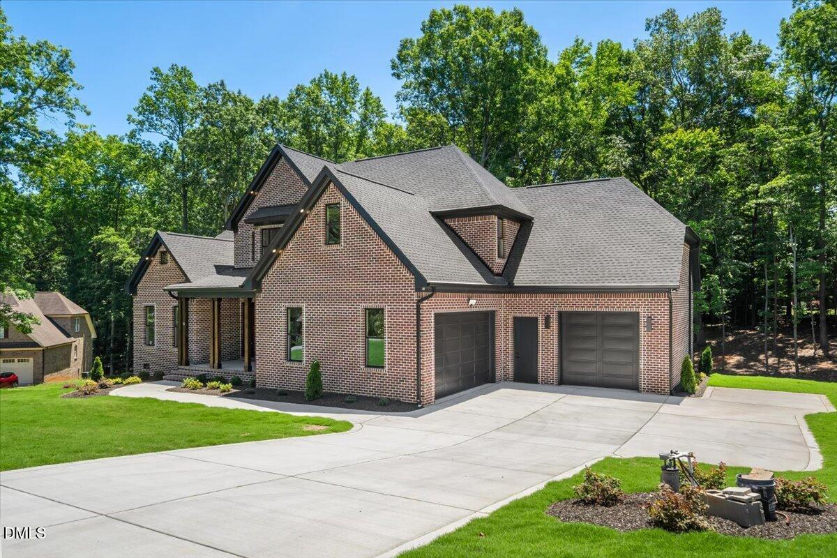 86 Fort Boone Court