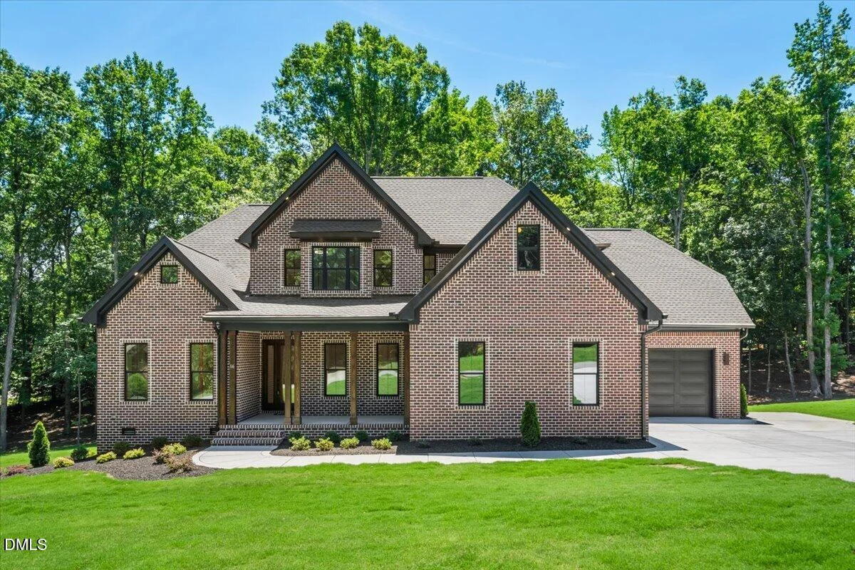 86 Fort Boone Court