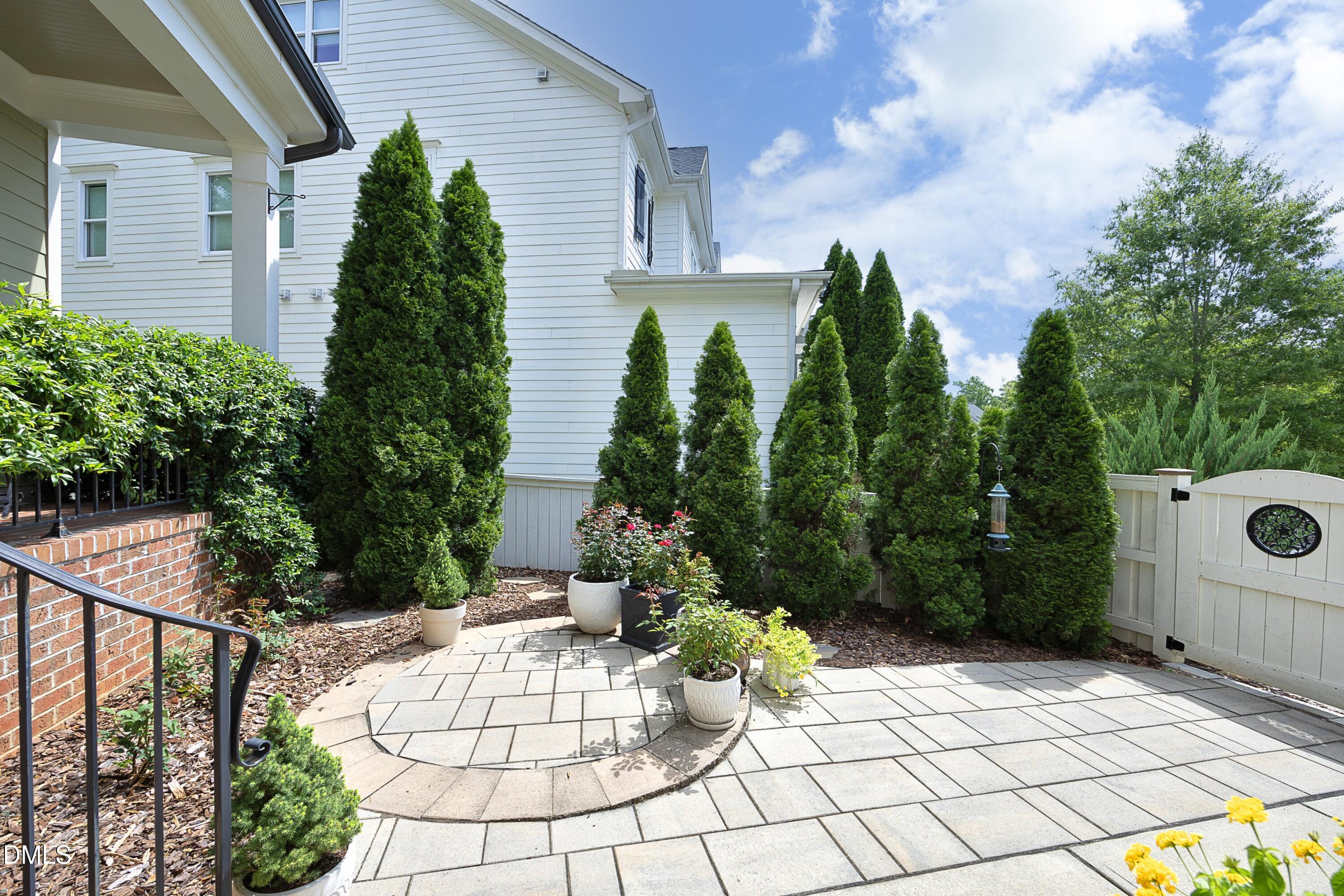 121 Ruskin Drive