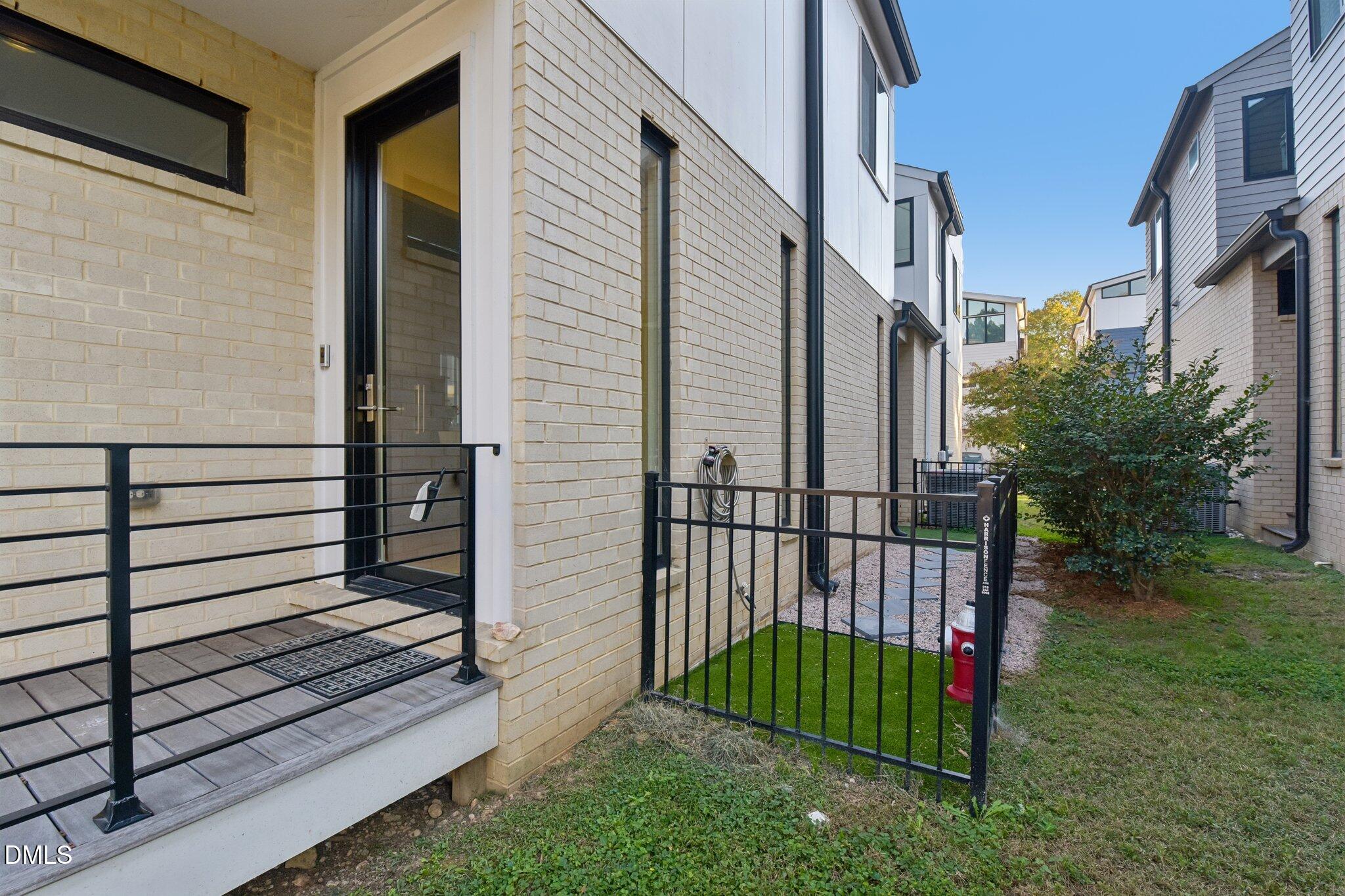 524 E Edenton Street