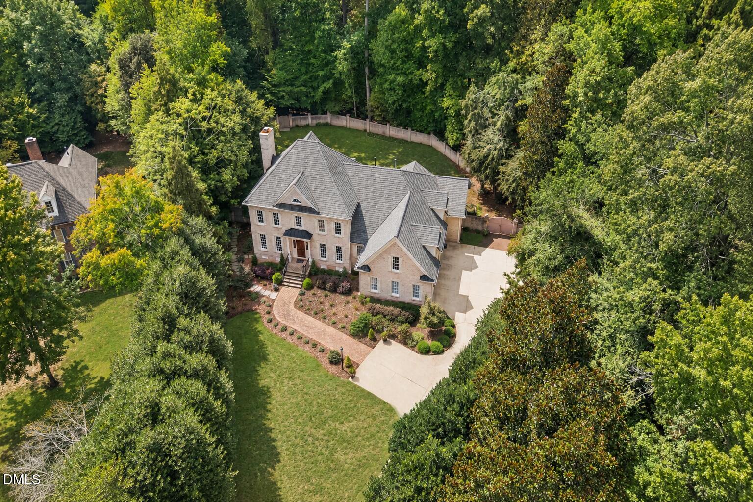 4901 Oakmoor Court