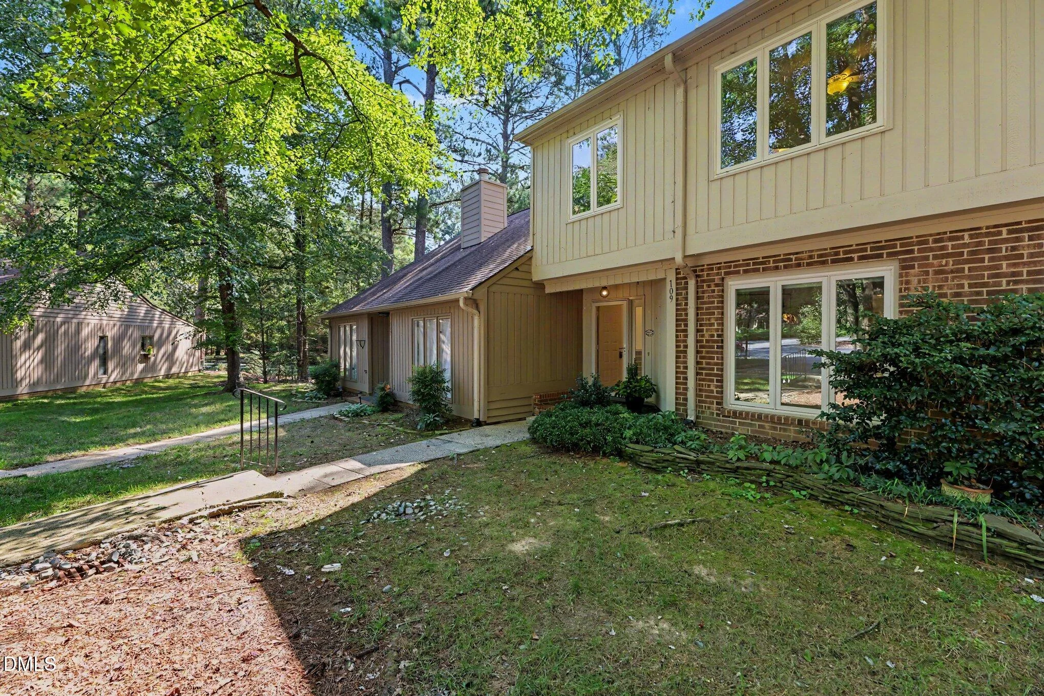 109 Mossbark Lane