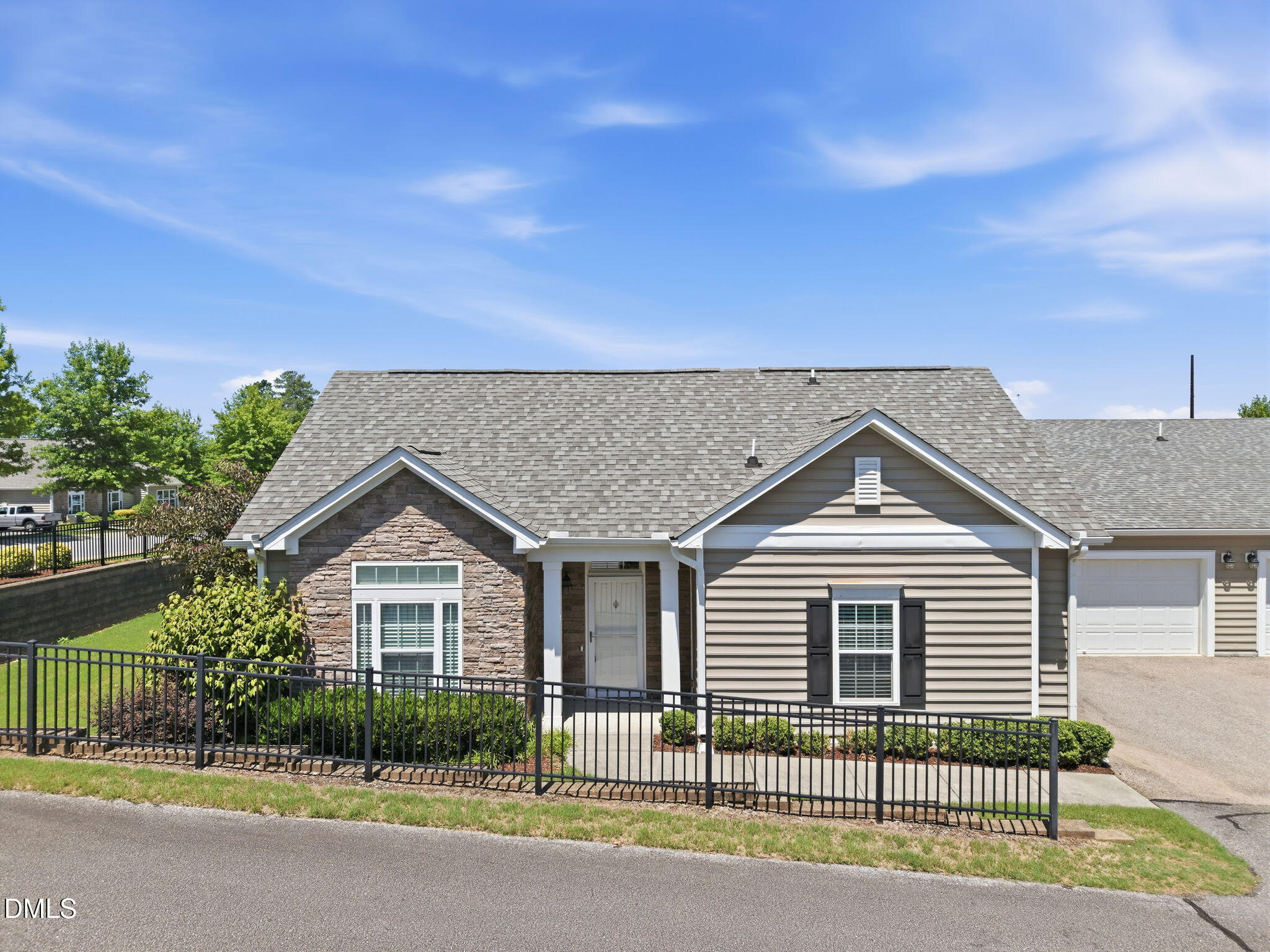 1089 Blue Bird Lane