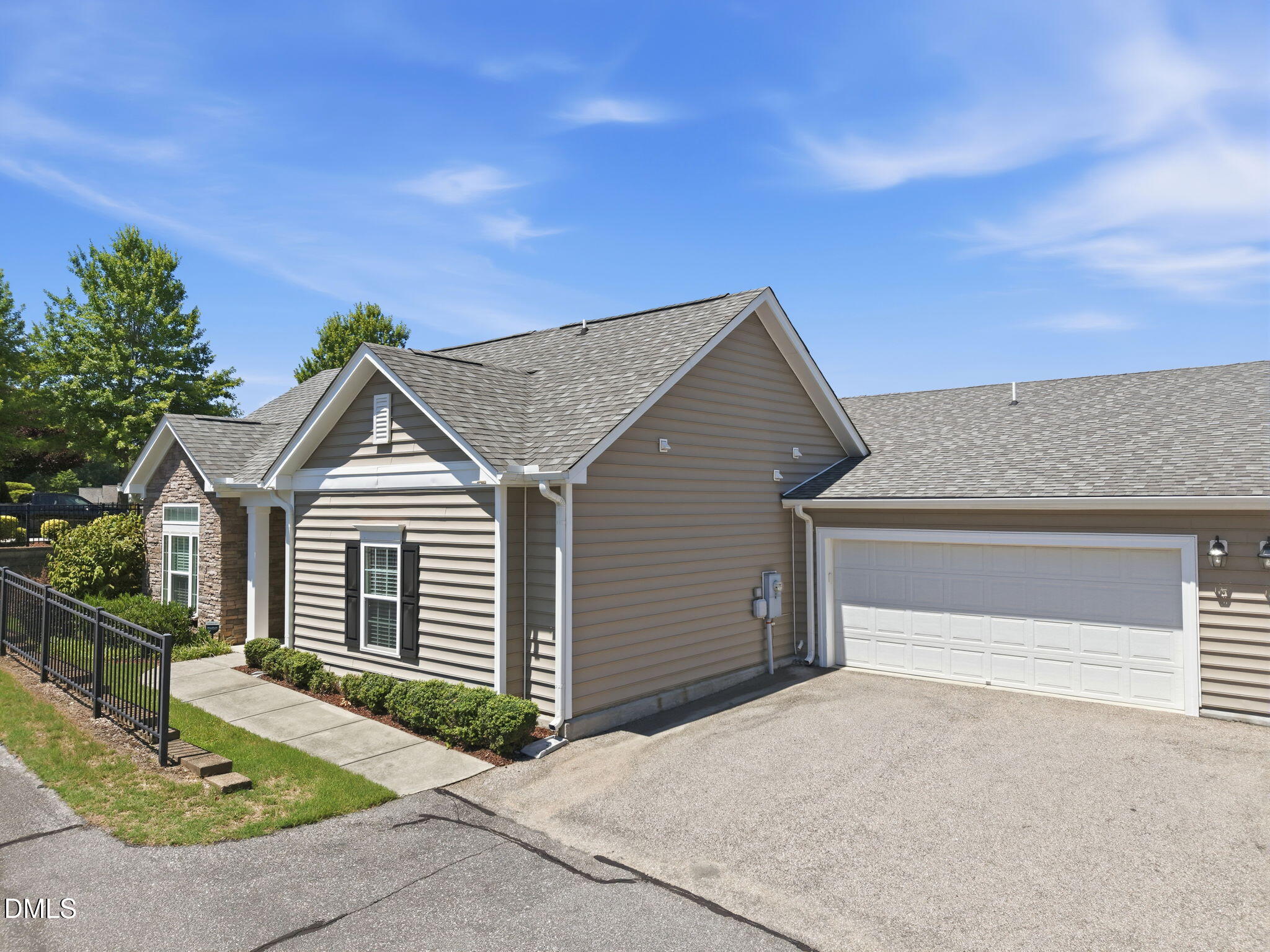 1089 Blue Bird Lane