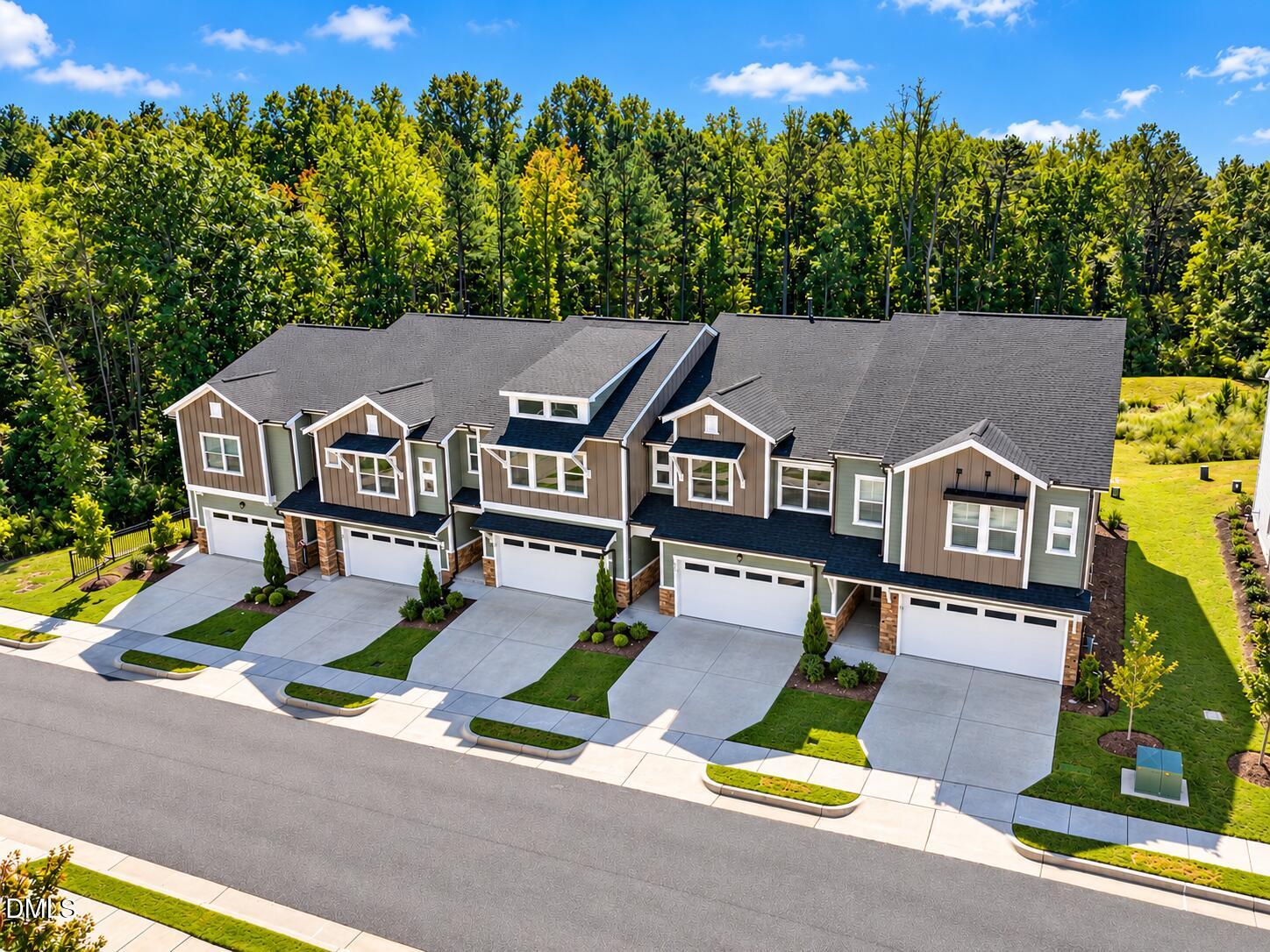 103 Deardom Way