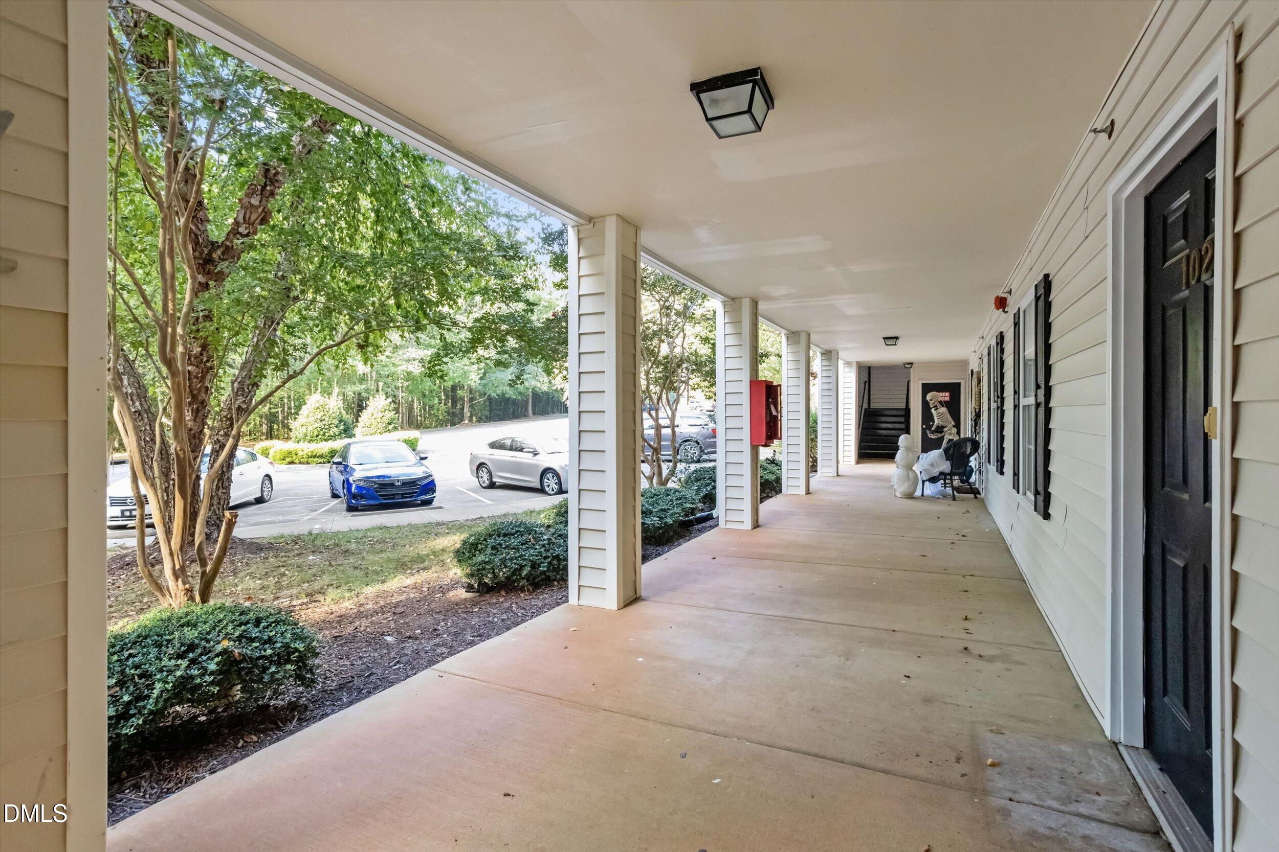 2800 Trailwood Pines Lane 102