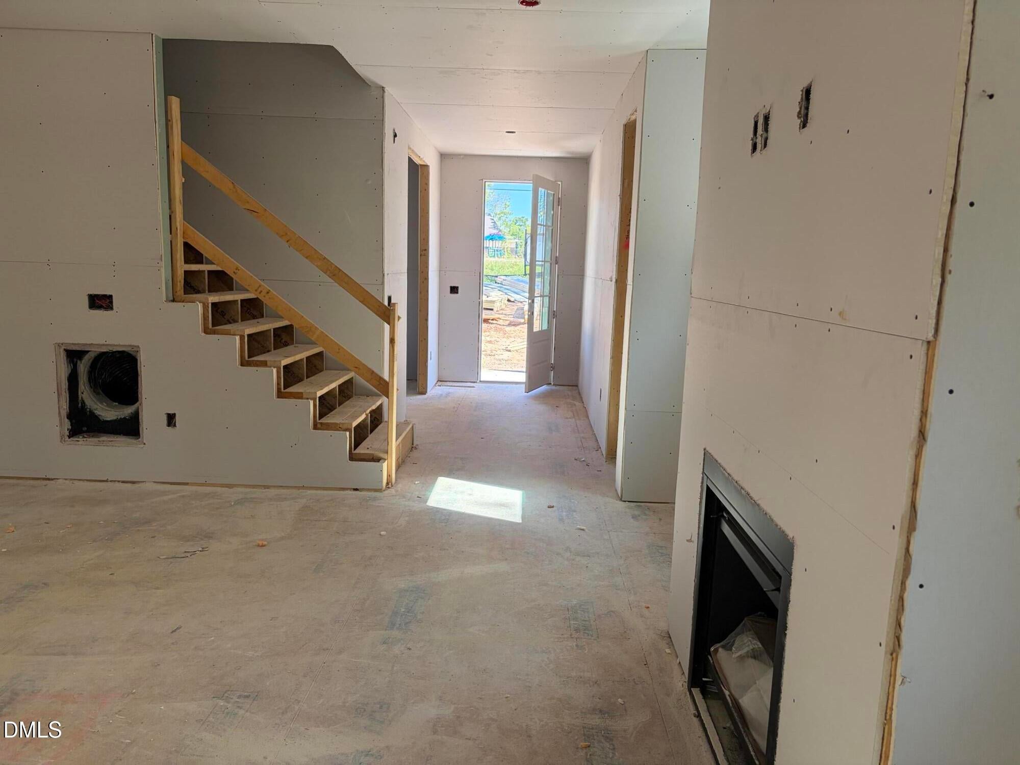 737 W Holly Springs Road