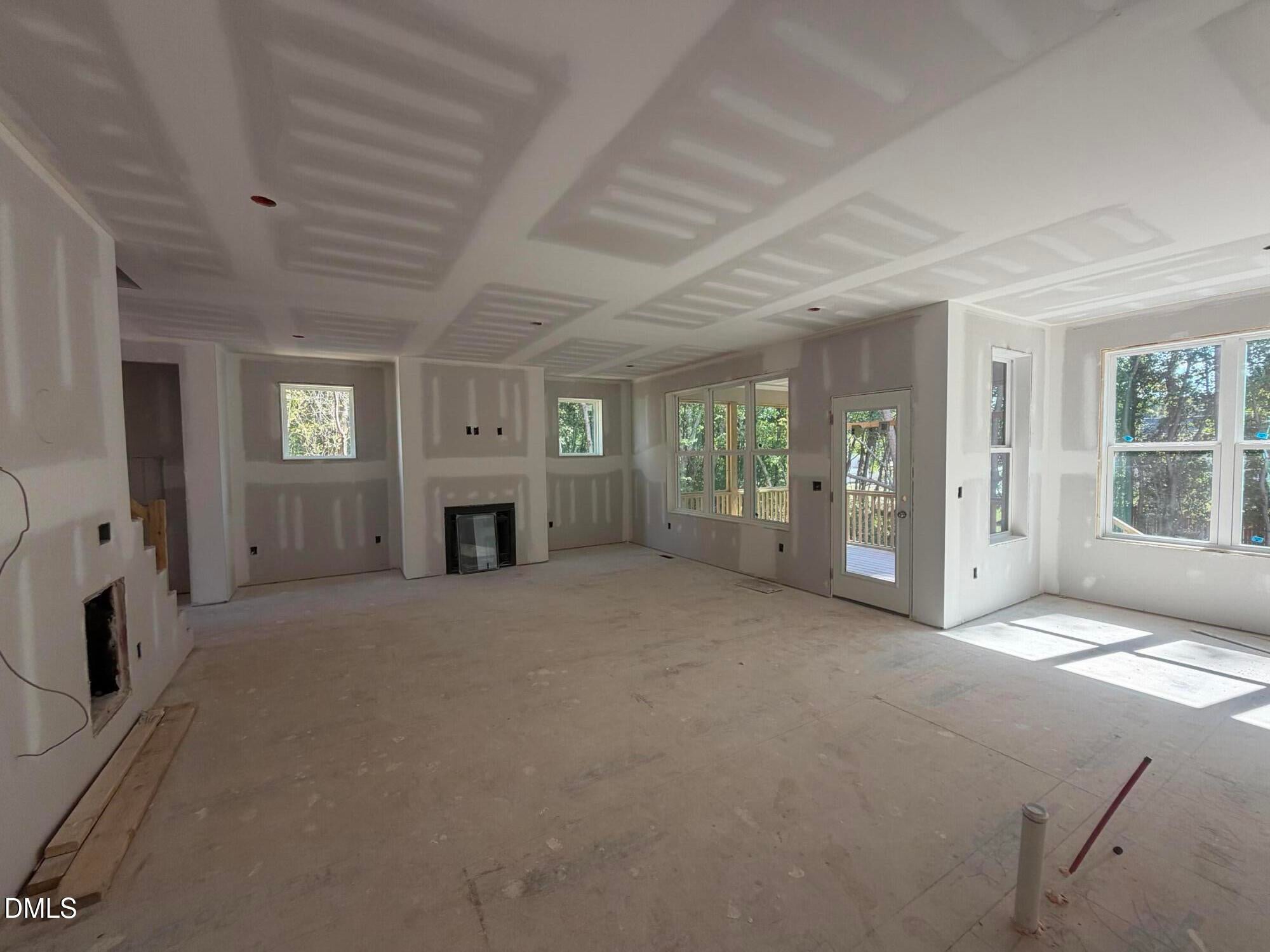 737 W Holly Springs Road