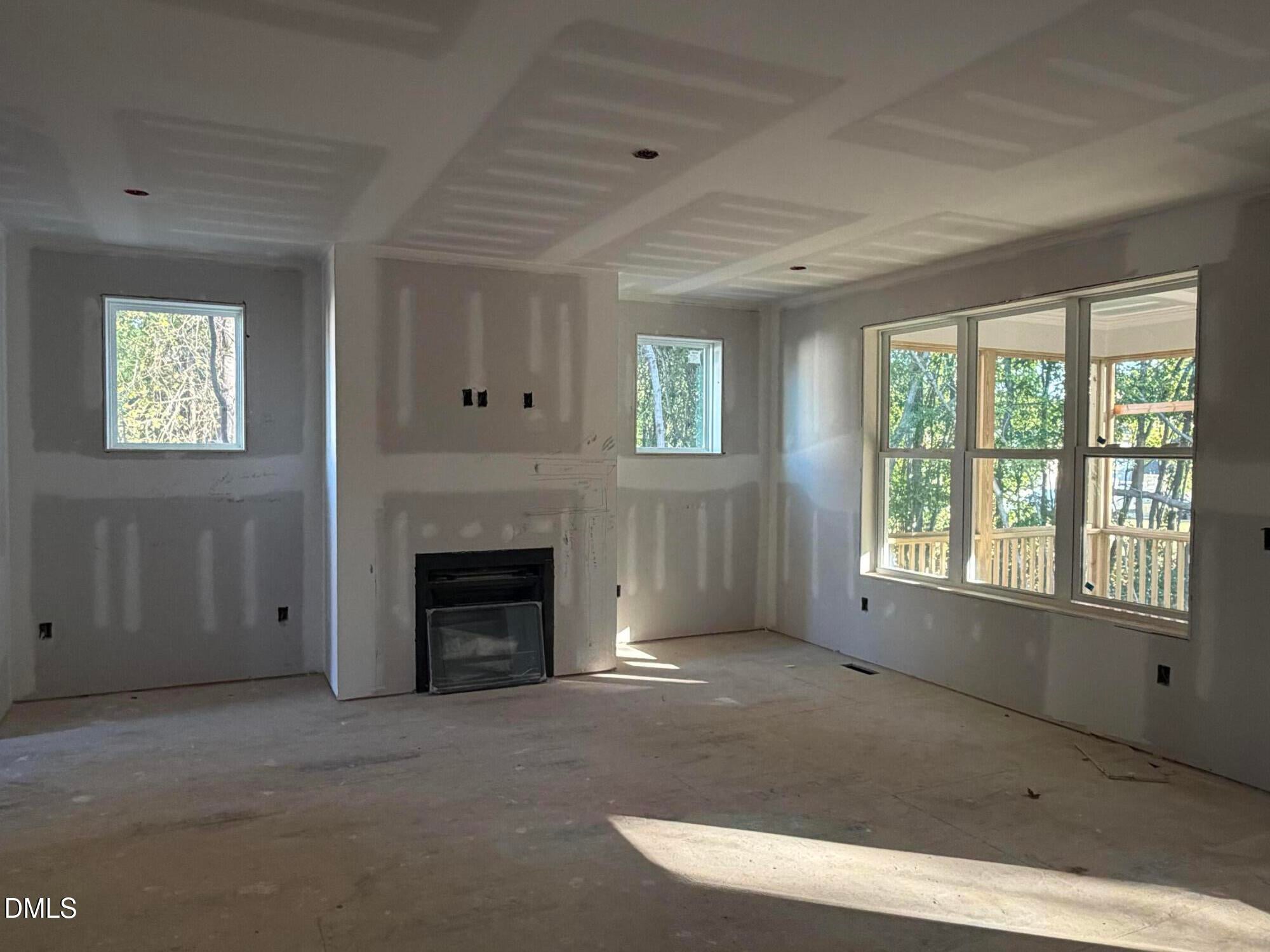 737 W Holly Springs Road