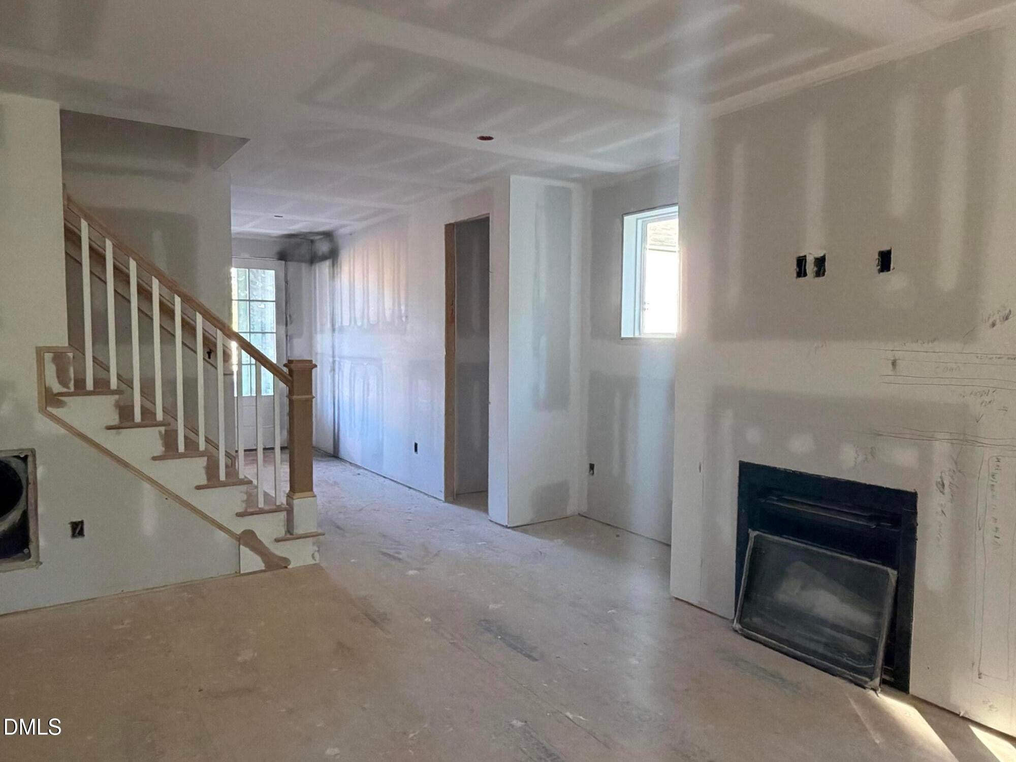 737 W Holly Springs Road