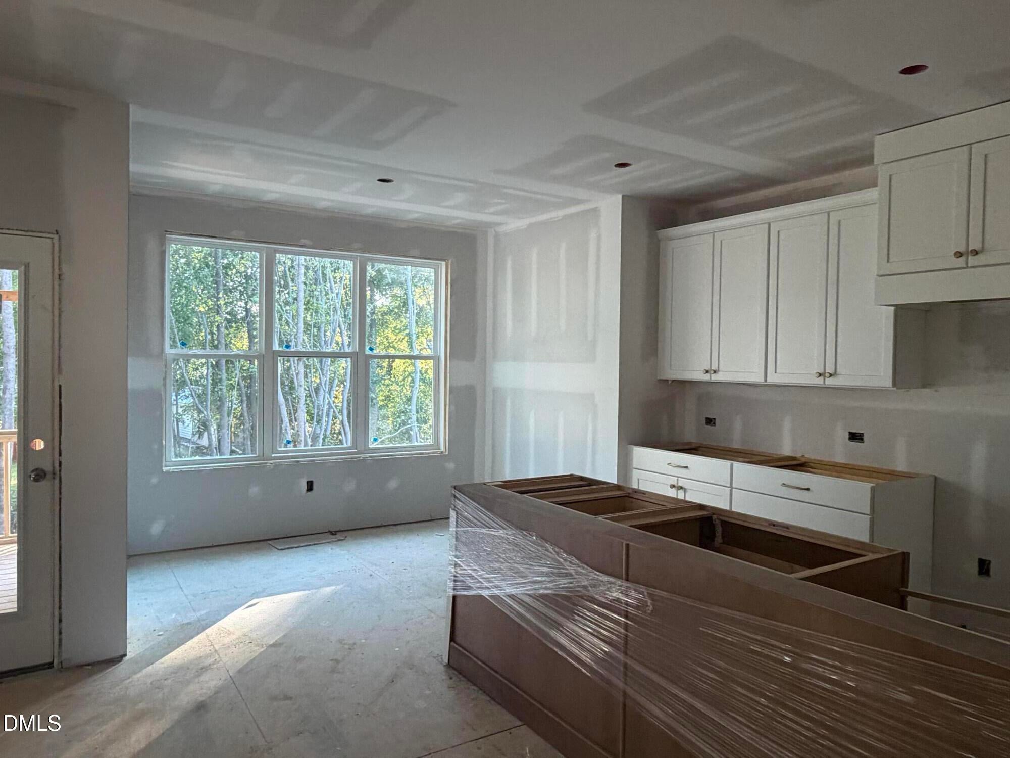 737 W Holly Springs Road