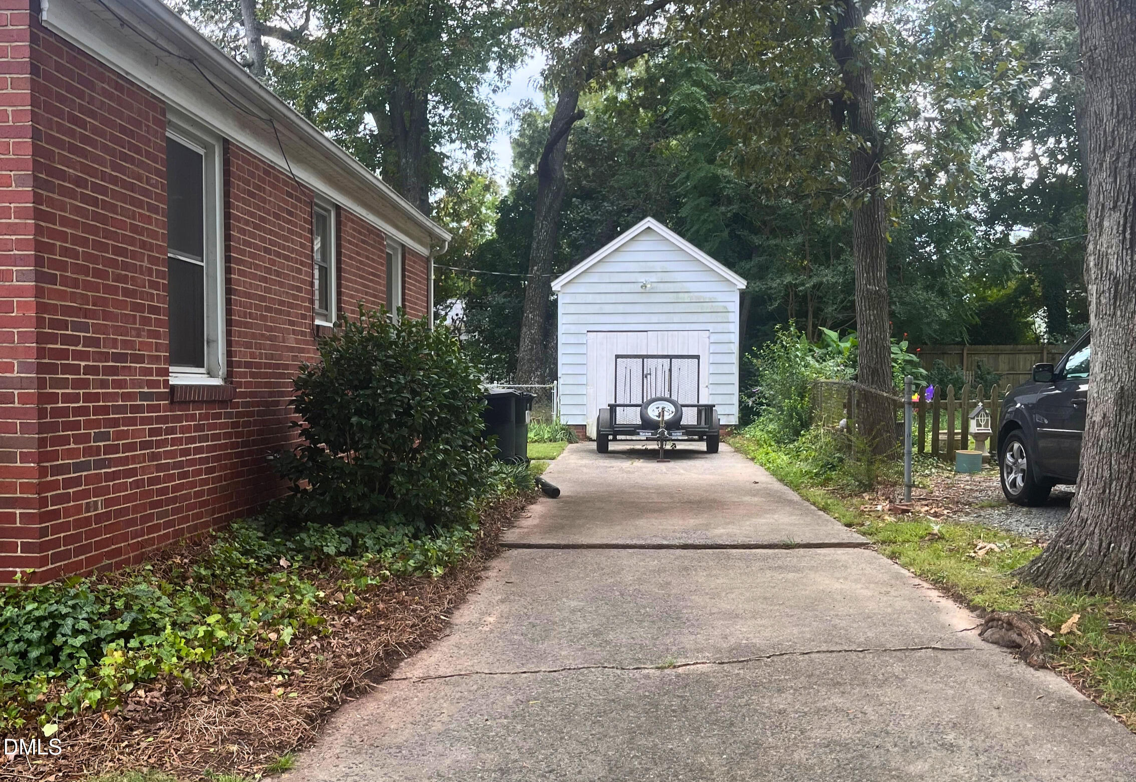 1316 Hawthorne Lane