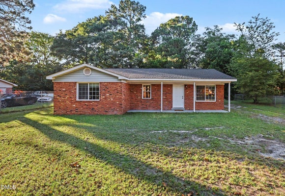 6536 AMANDA CIR, FAYETTEVILLE, NC 28304 - Image 94a8211d3e292d31162e84e5718da1c8/4135360428