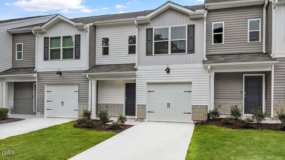 24 Bee Garden Court