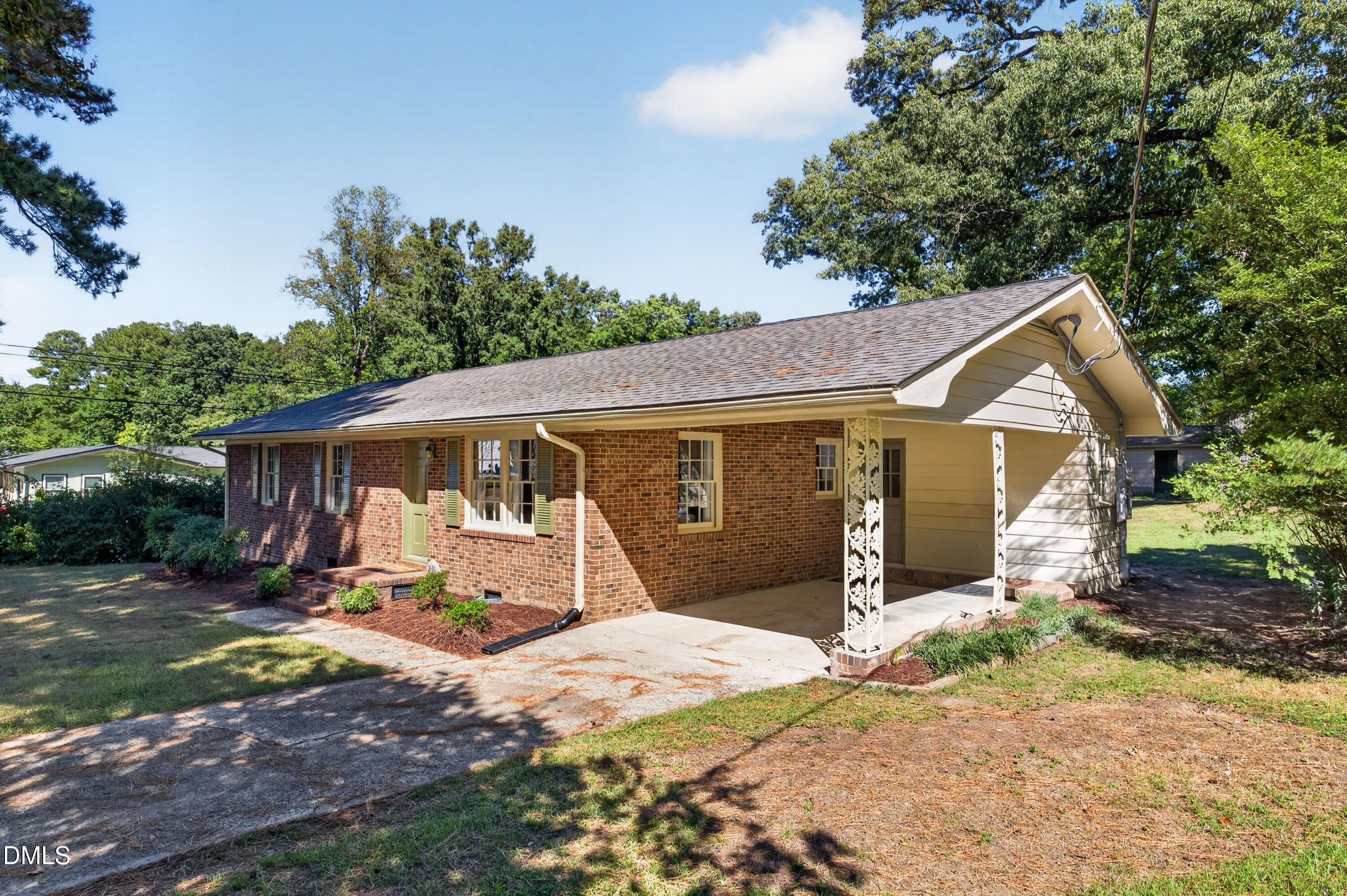 2601 Rolling Pines Avenue