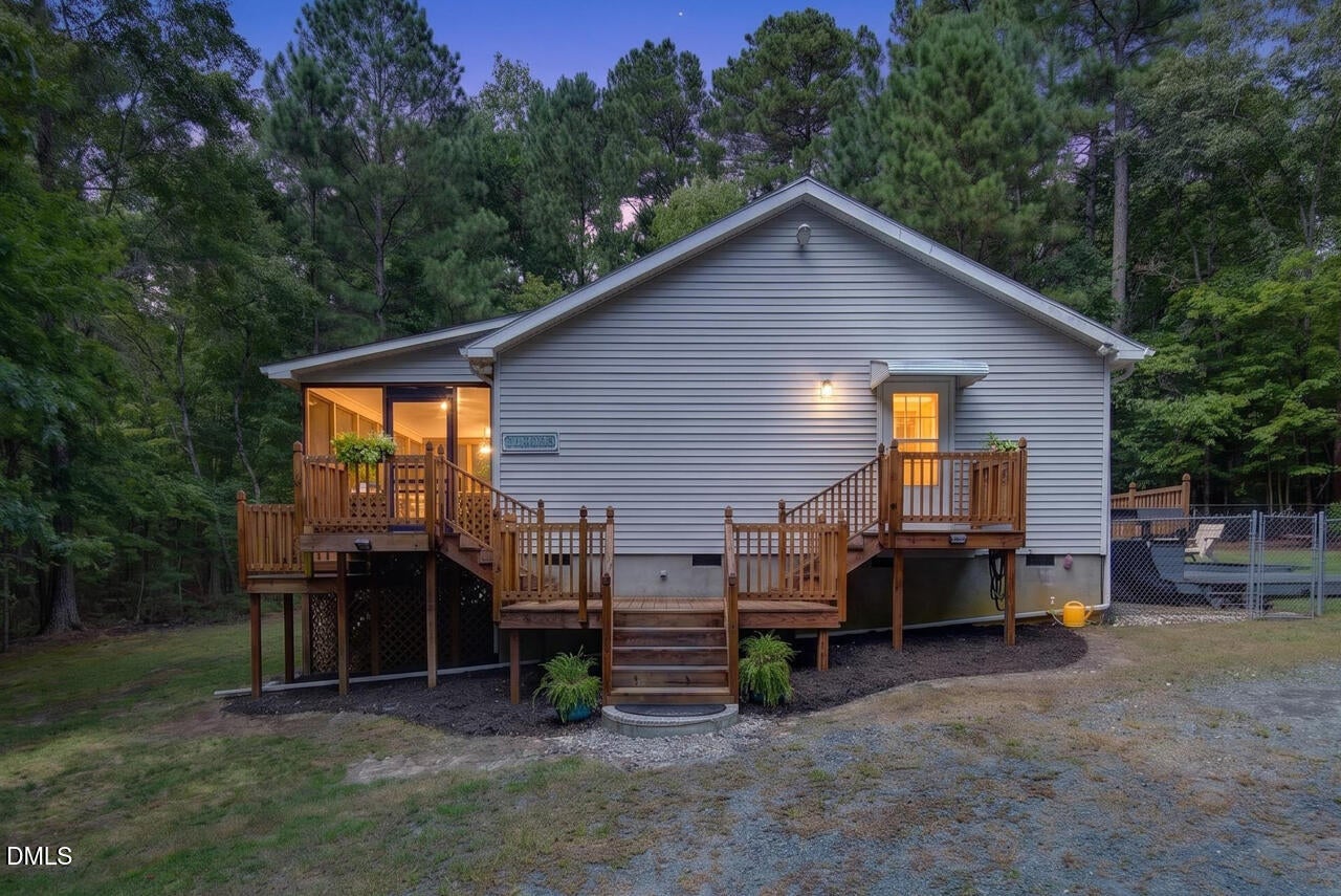 3308 Hawk Ridge Road
