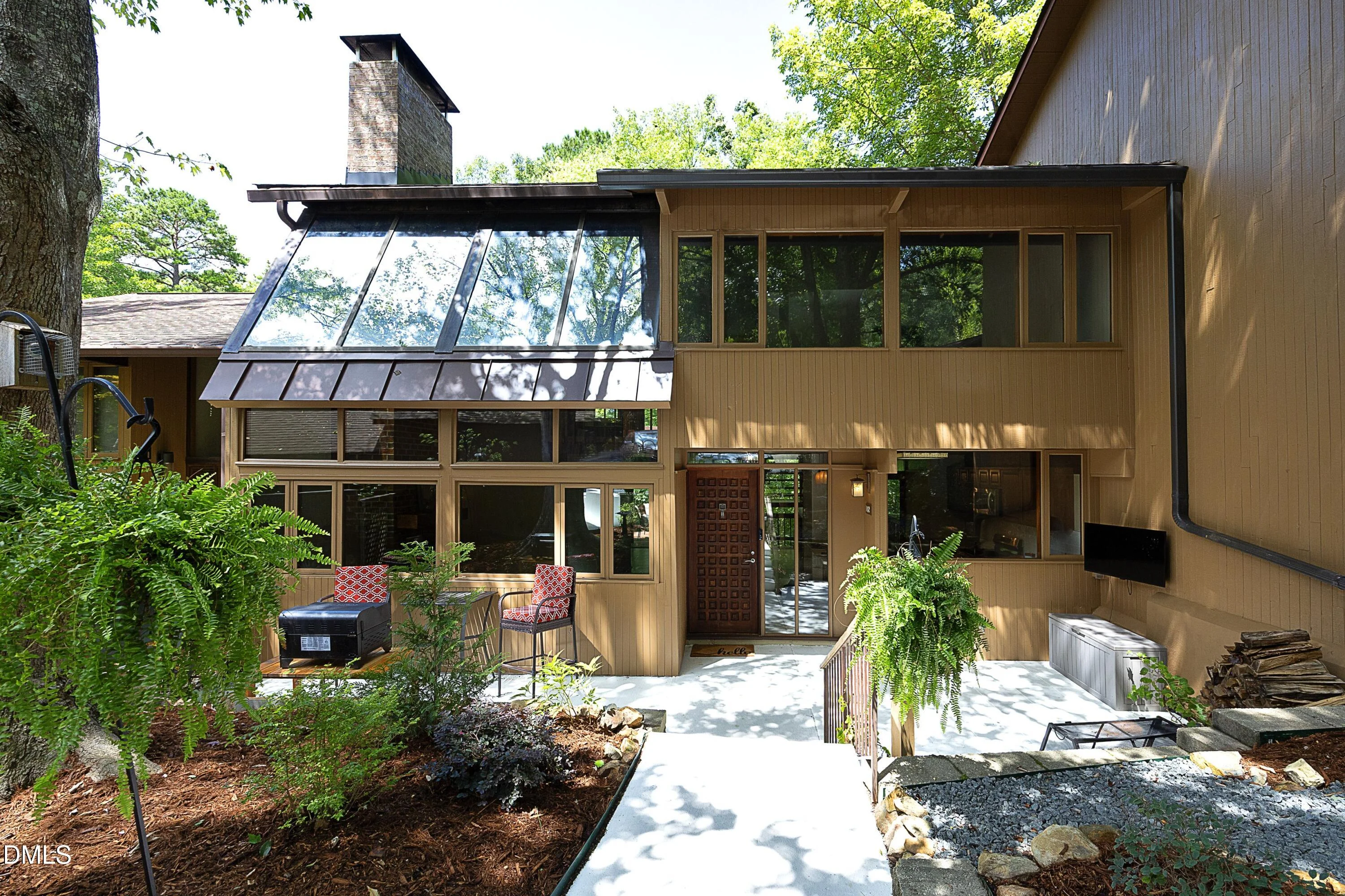 102 Arbutus Place
