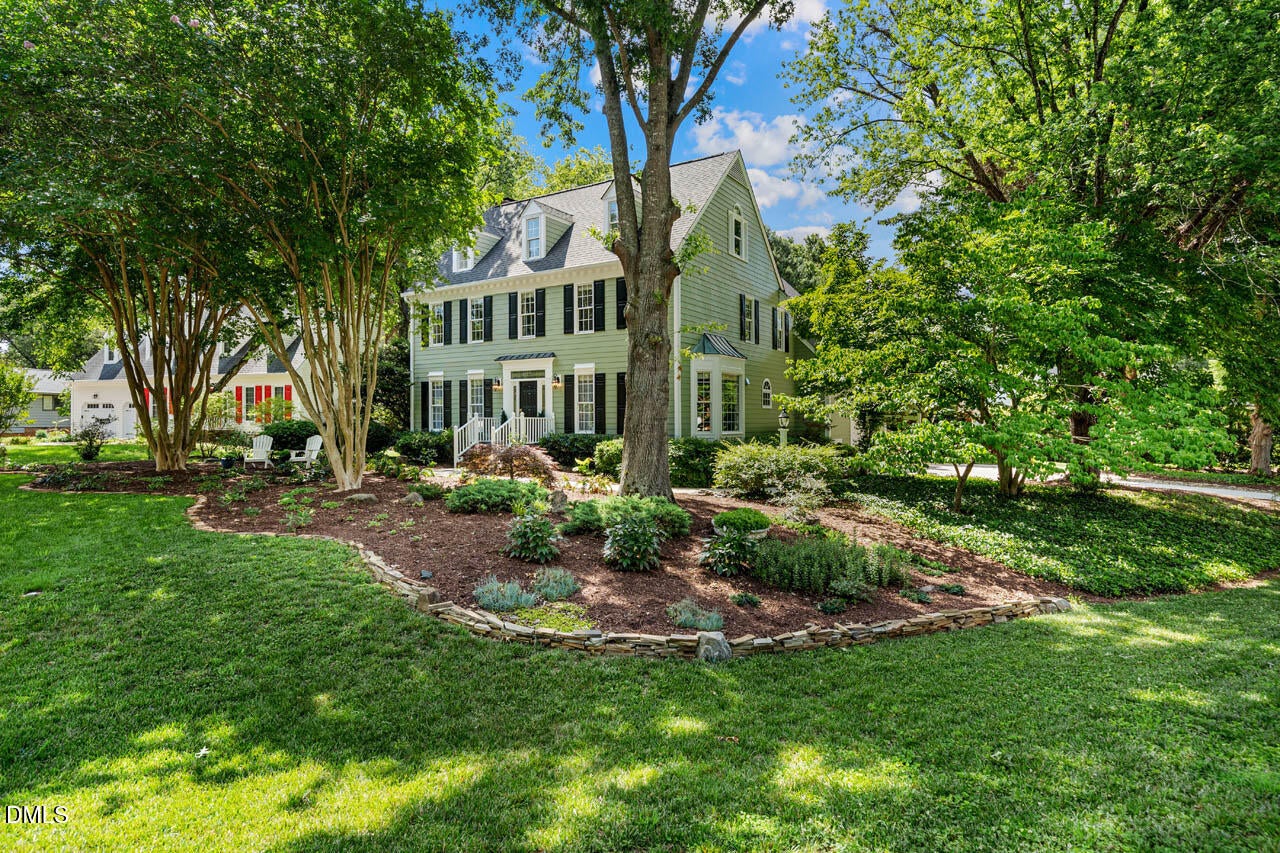 107 Meadowglades Lane