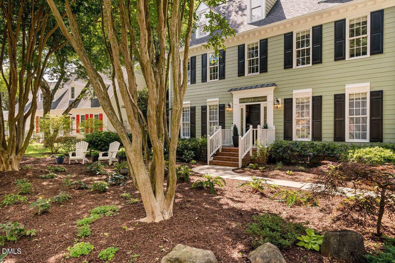 107 Meadowglades Lane