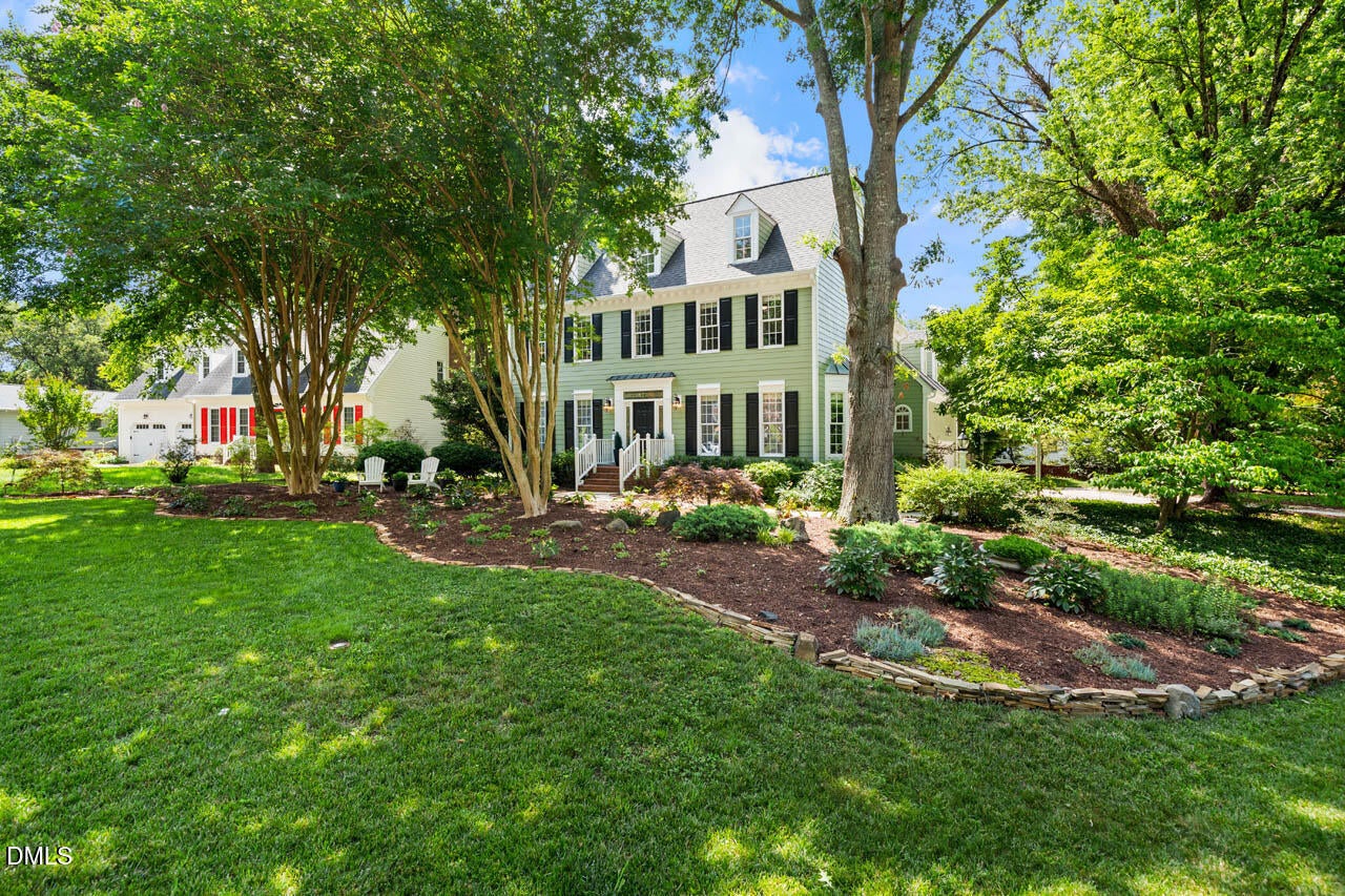 107 Meadowglades Lane