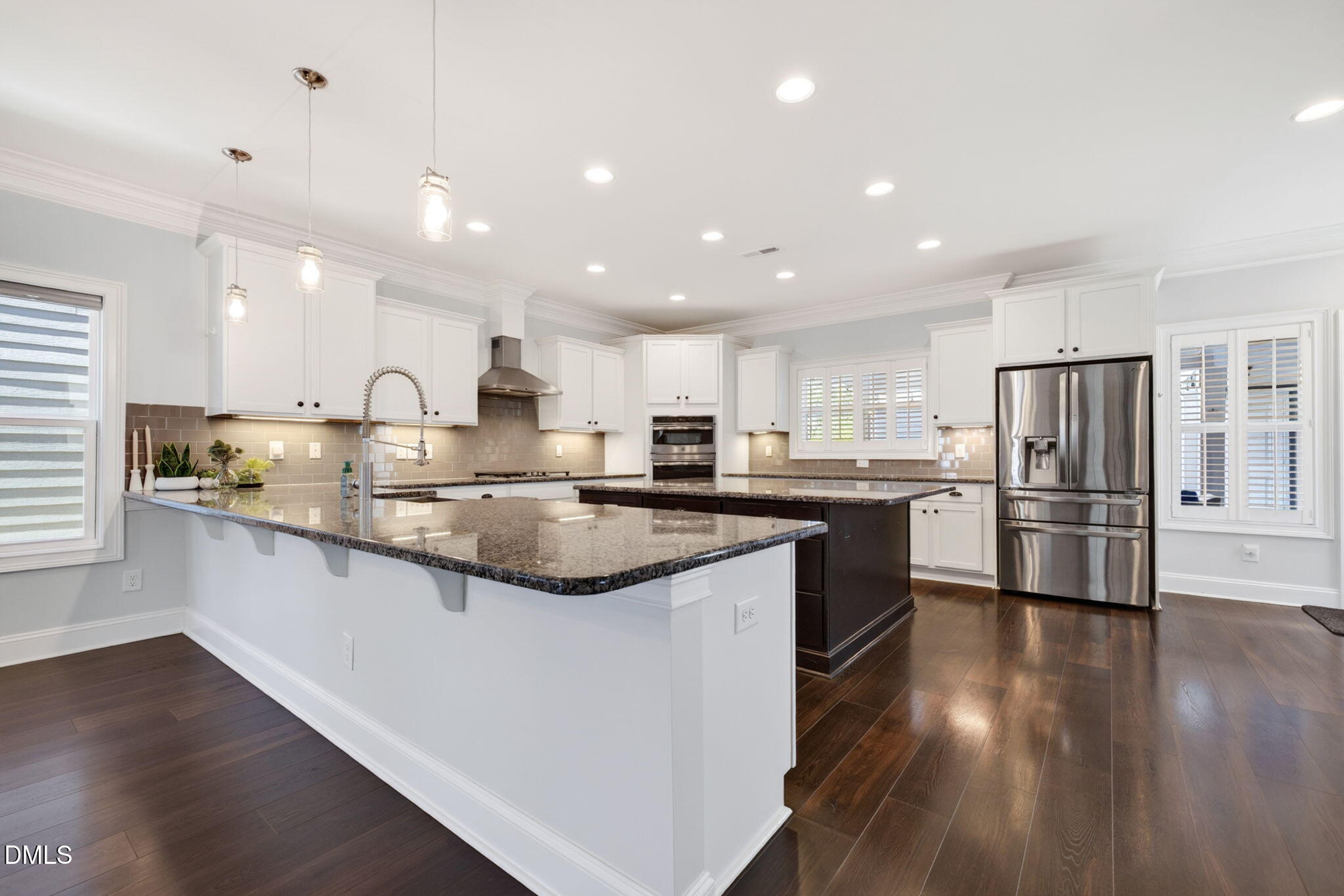 1276 Gloriosa Street