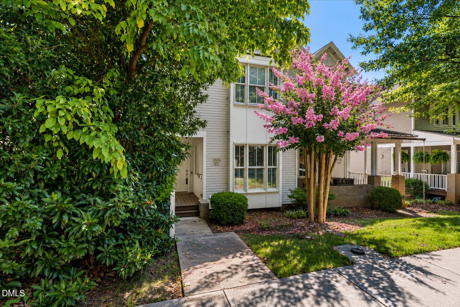 1306 Glenwood Avenue 101
