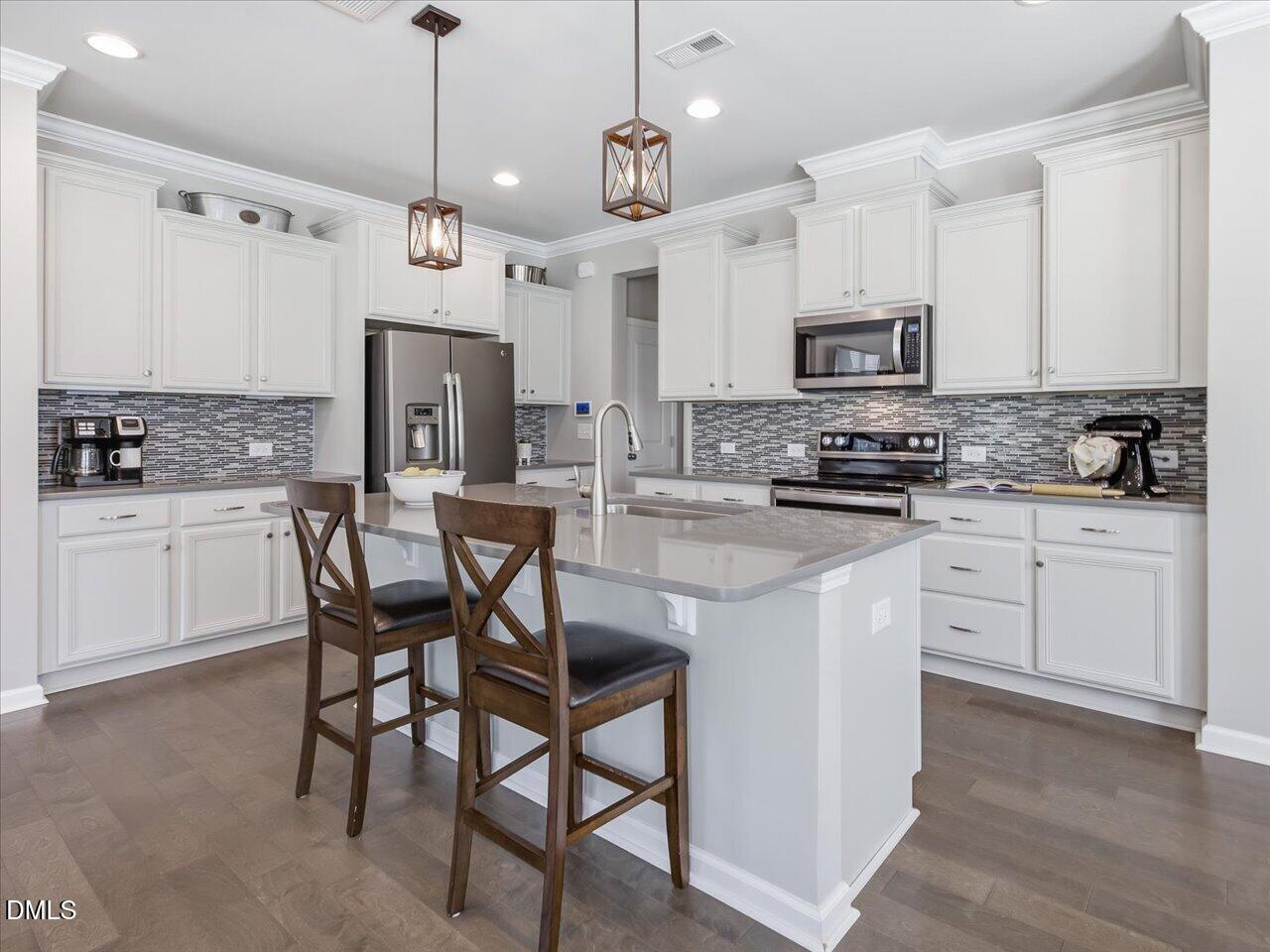 846 Salem Pointe Place