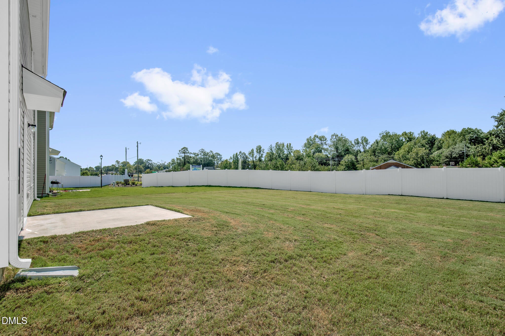 17 W Emily Gardens Drive