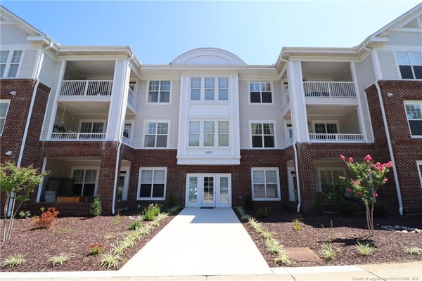 223 EYAM HALL LN, APEX, NC 27502 - Image 9c0c8124d6e4aa69d0685618d0bc2e14/3263227719
