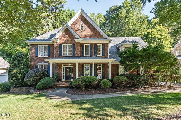 110 SUMMERVIEW LN, CARY, NC 27518 - Image 9c42529573e90c22d2e647e96c057954/641850341