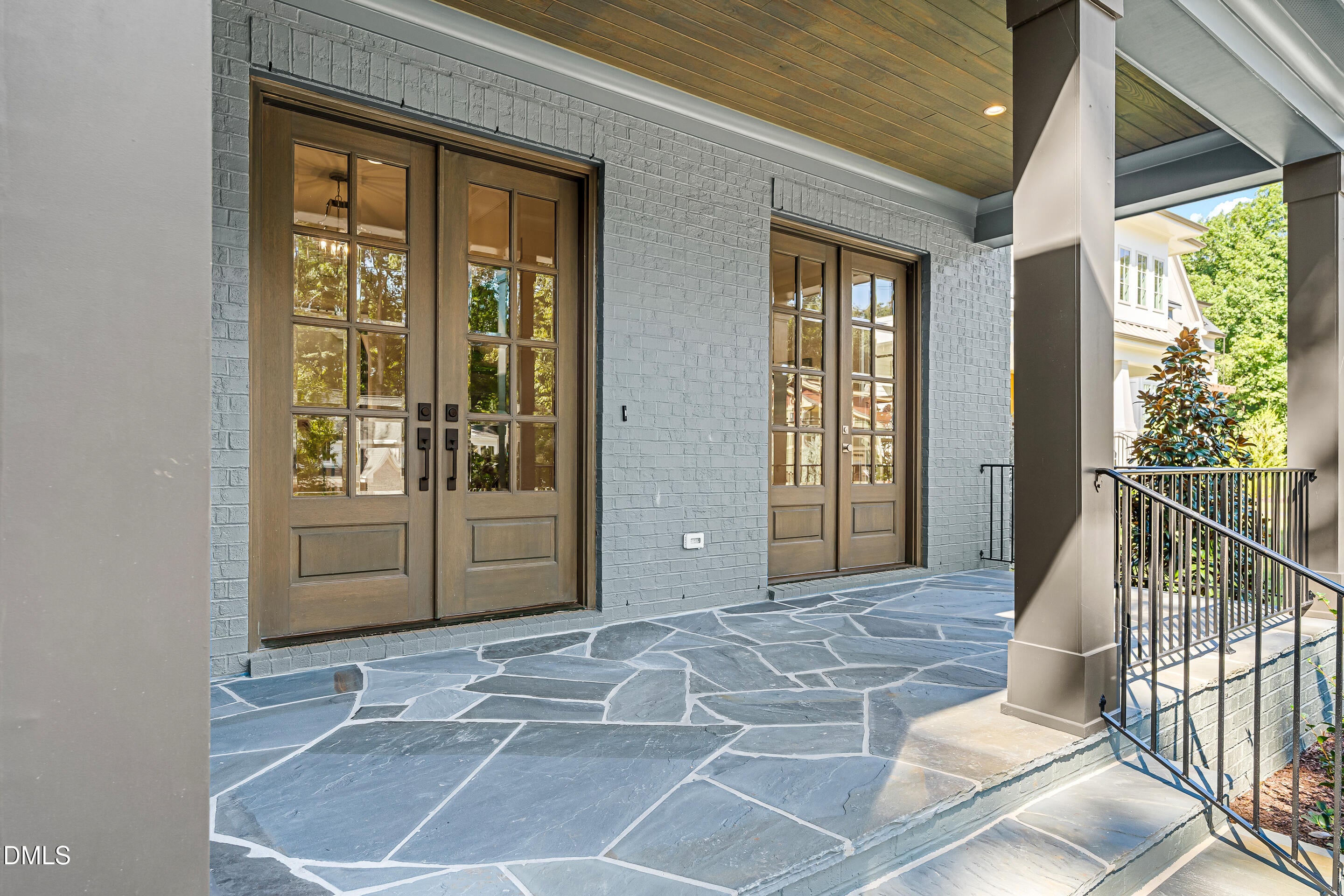 1221 Dixie Trail
