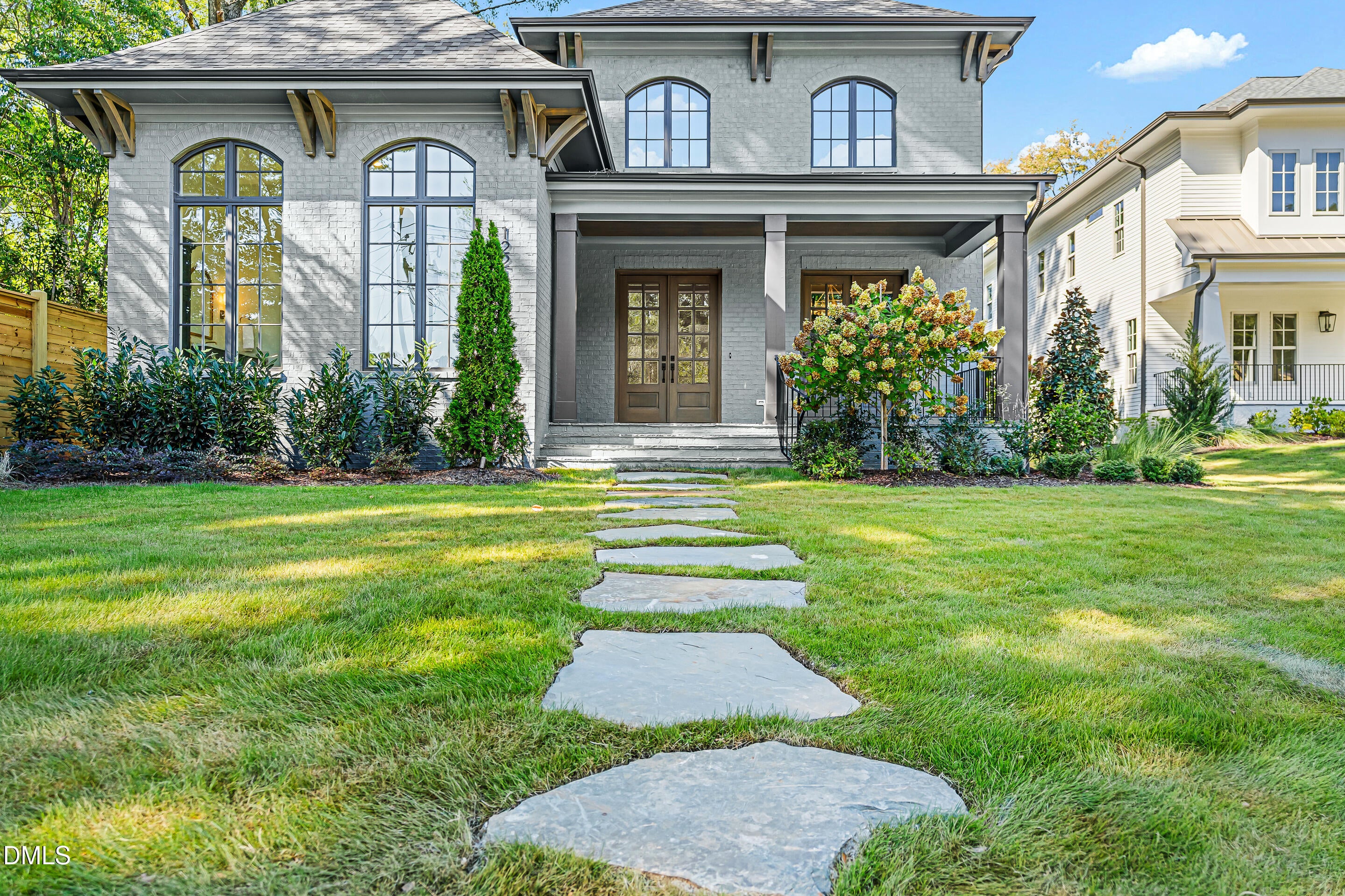 1221 Dixie Trail