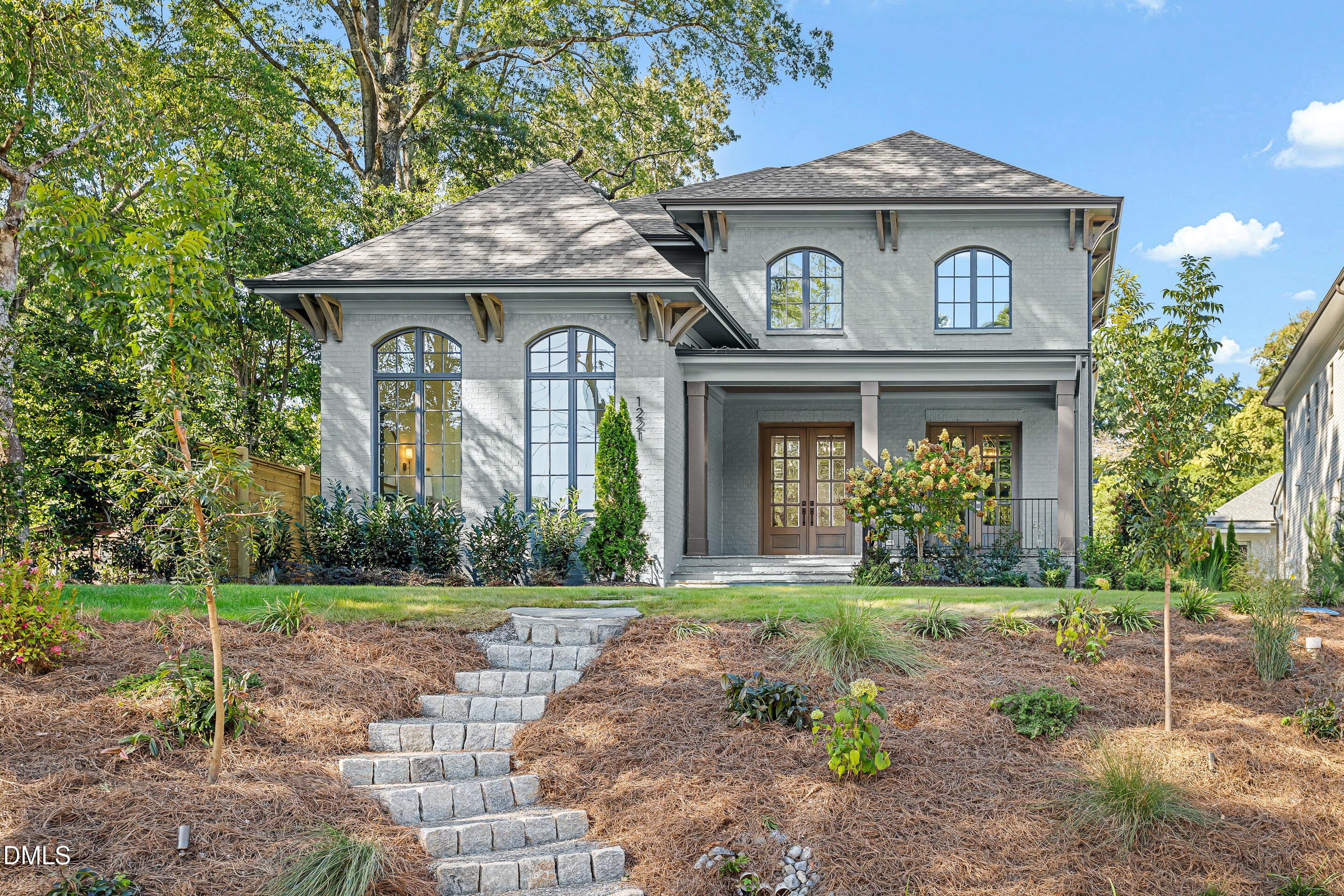 1221 Dixie Trail