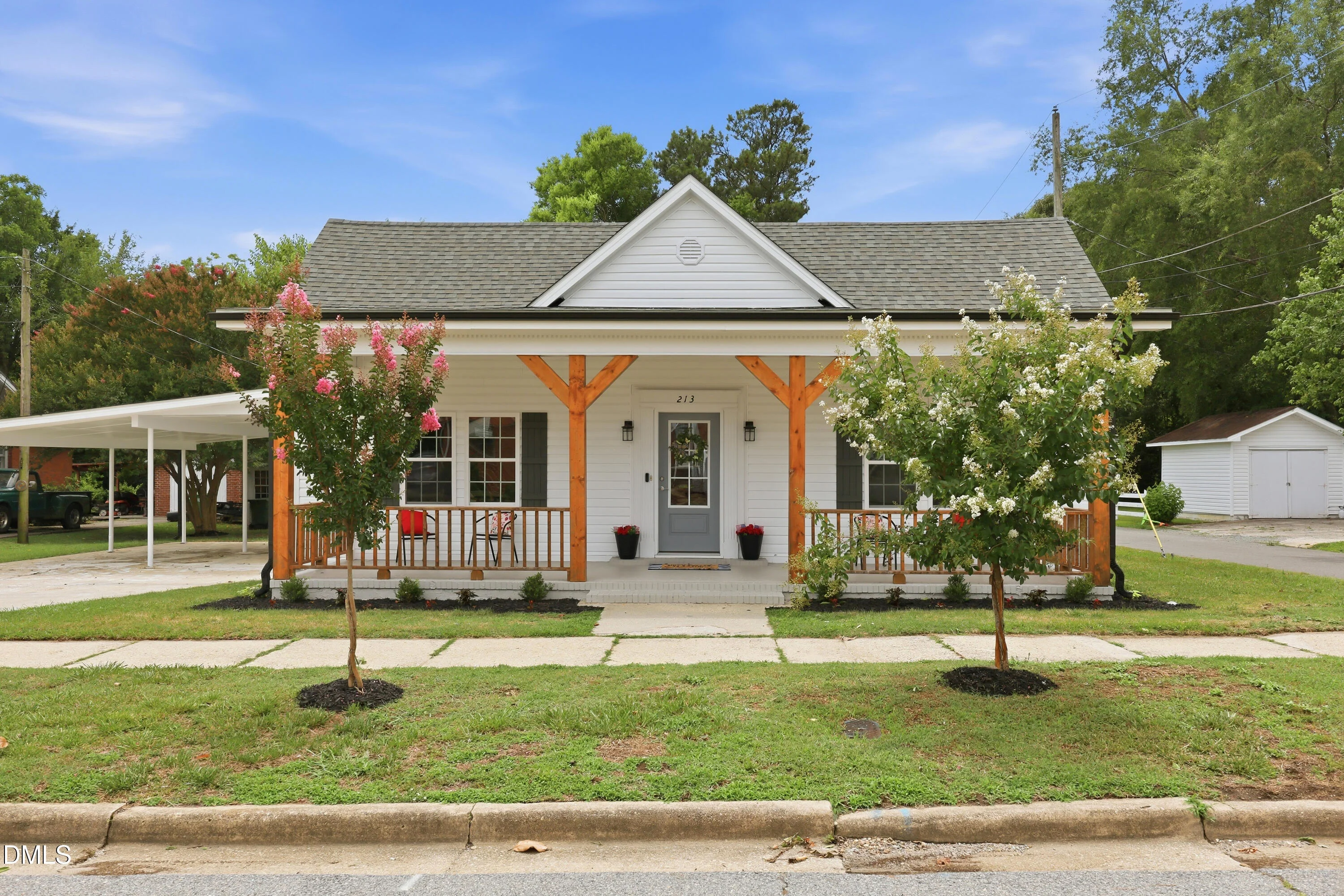 213 W Parrish Drive