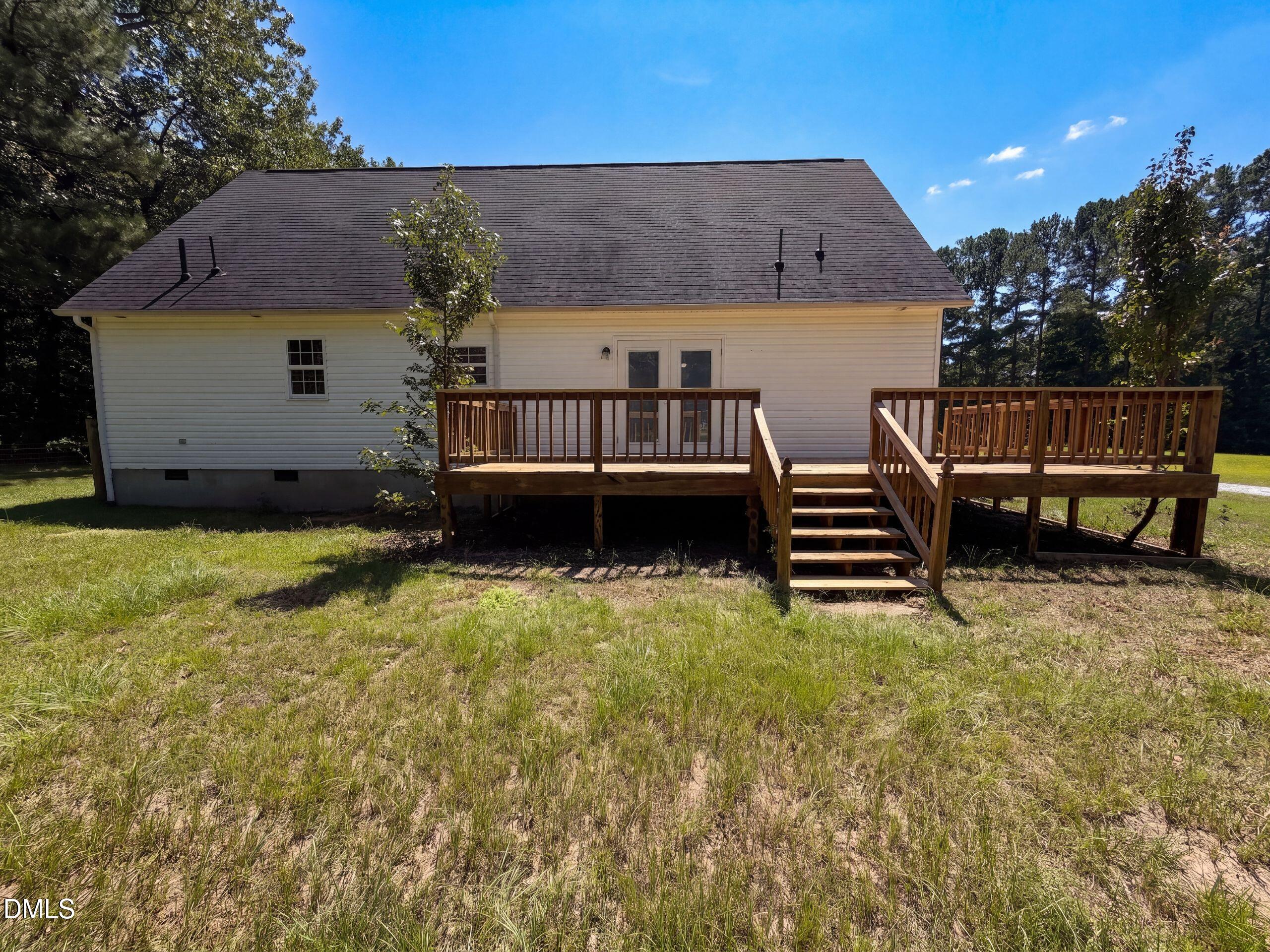3752 Swanns Station Road