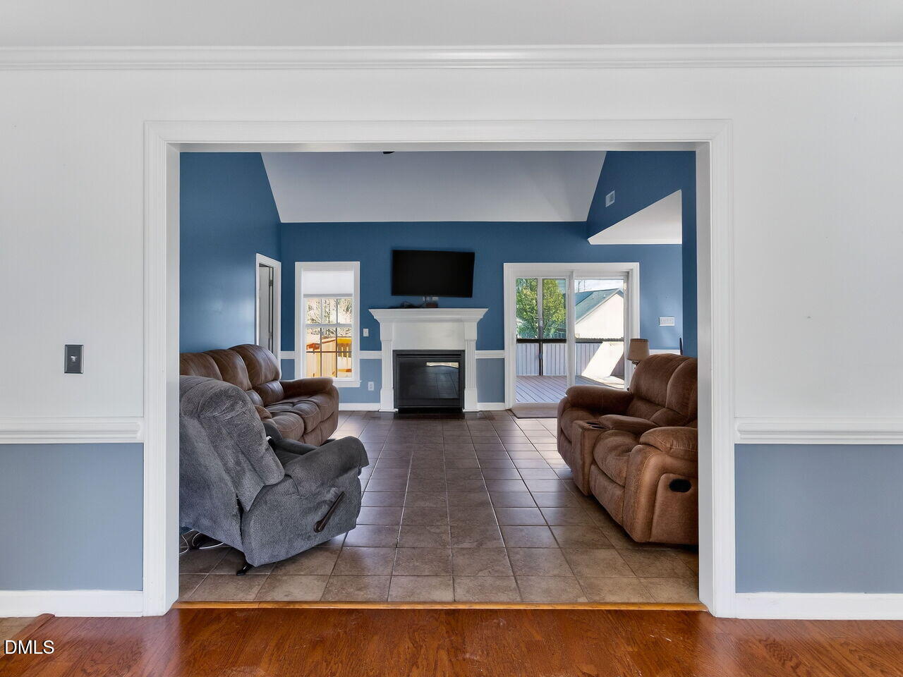 102 Clayside Drive