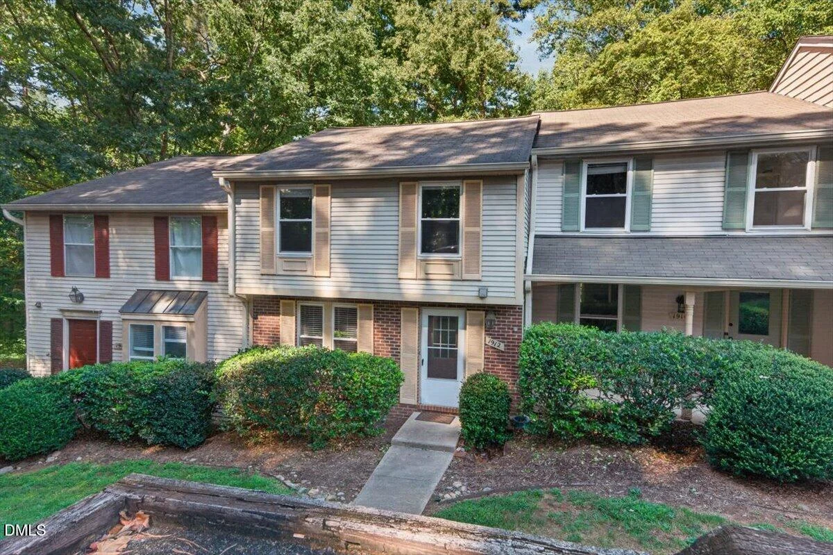 1912 Fox Sterling Drive
