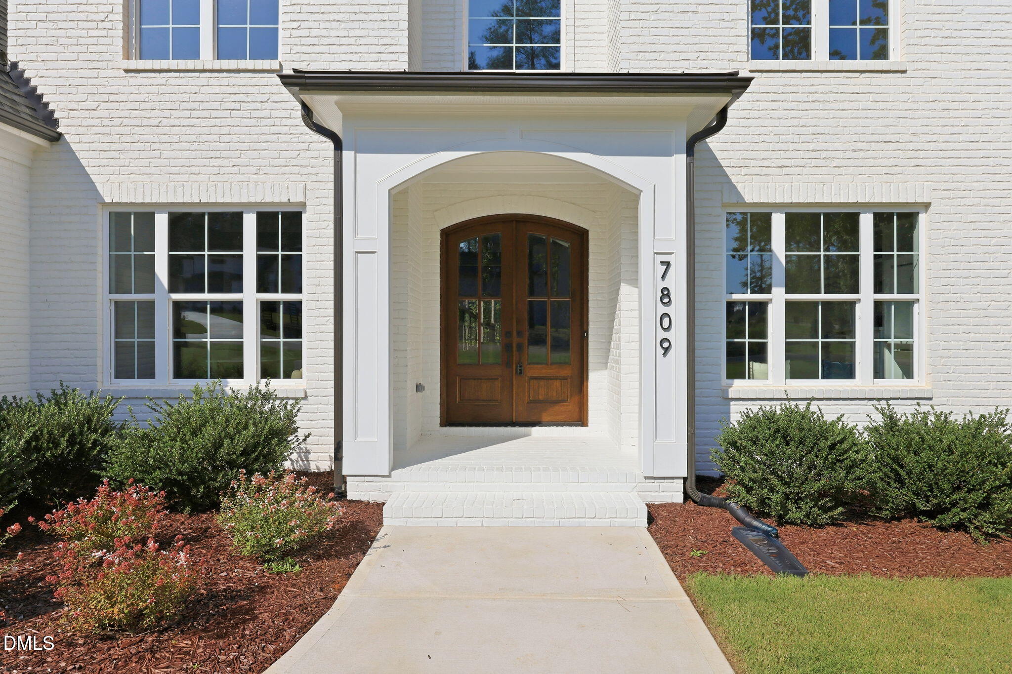 7809 Ailesbury Road