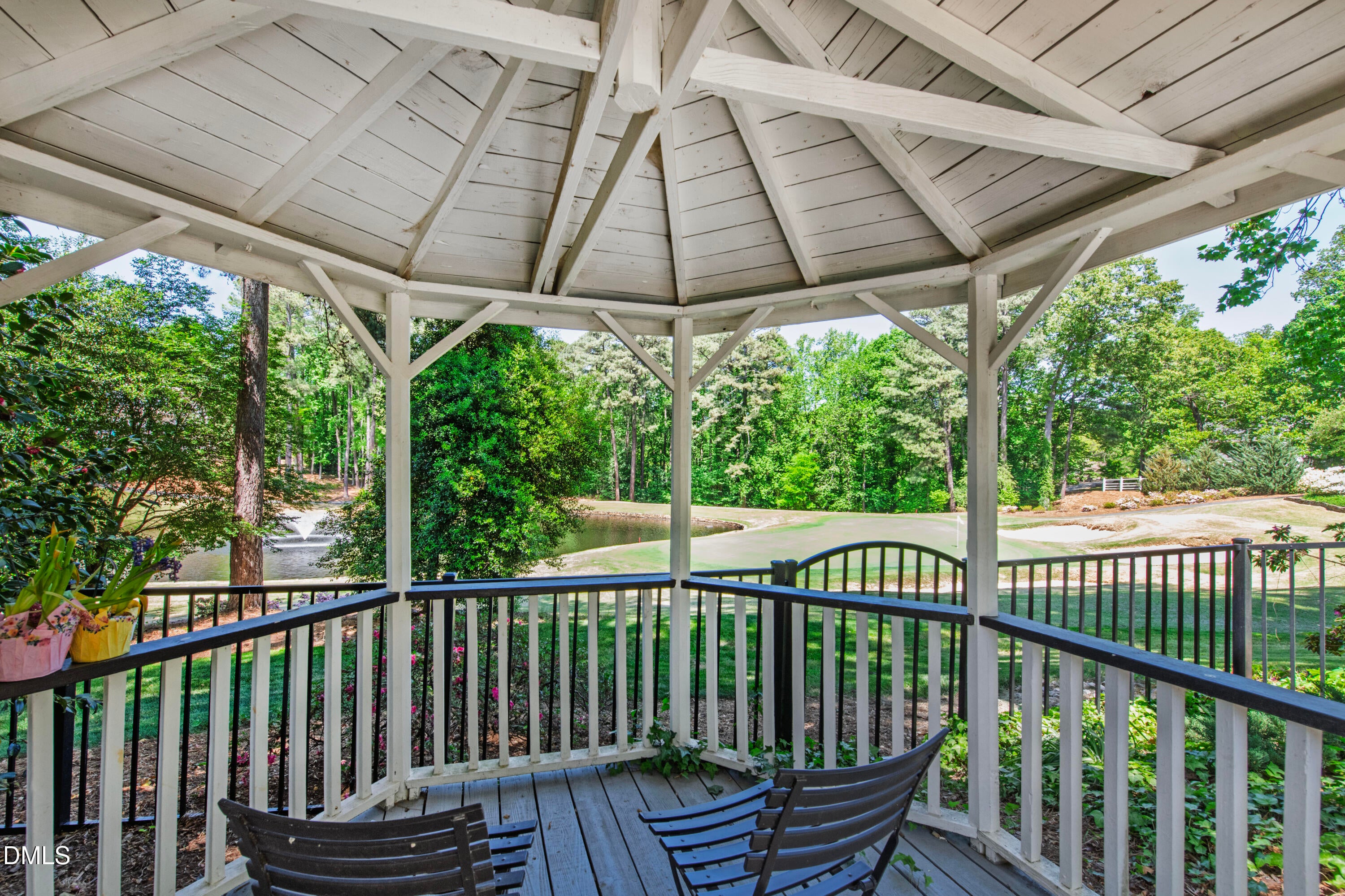1817 Hunting Ridge Road