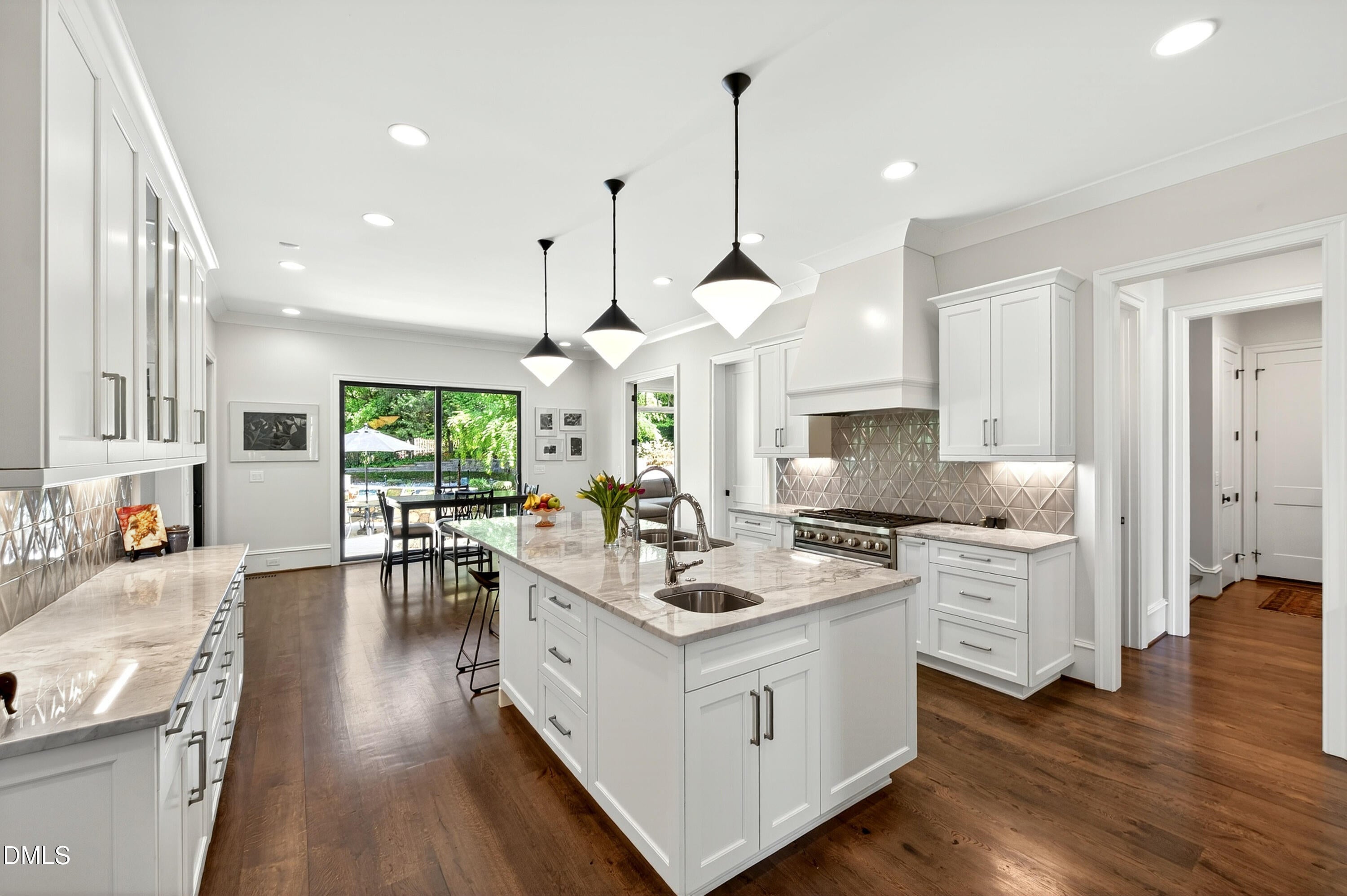 1817 Hunting Ridge Road