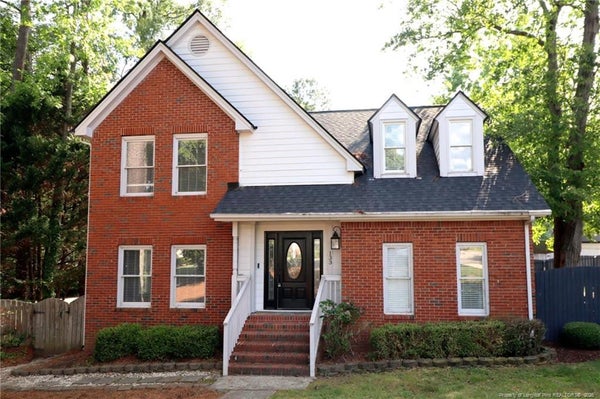 133 CUMBERLAND GREEN DR, CARY, NC 27513 - Image 9ff4715dc436215bcedbd2cda0fc2bdb/2381647055
