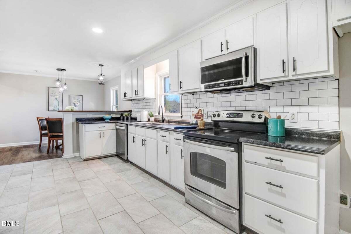 1676 Tommys Road
