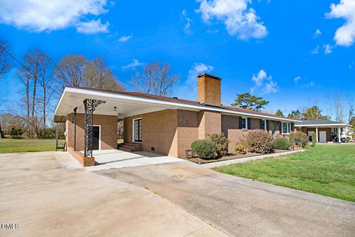1676 Tommys Road