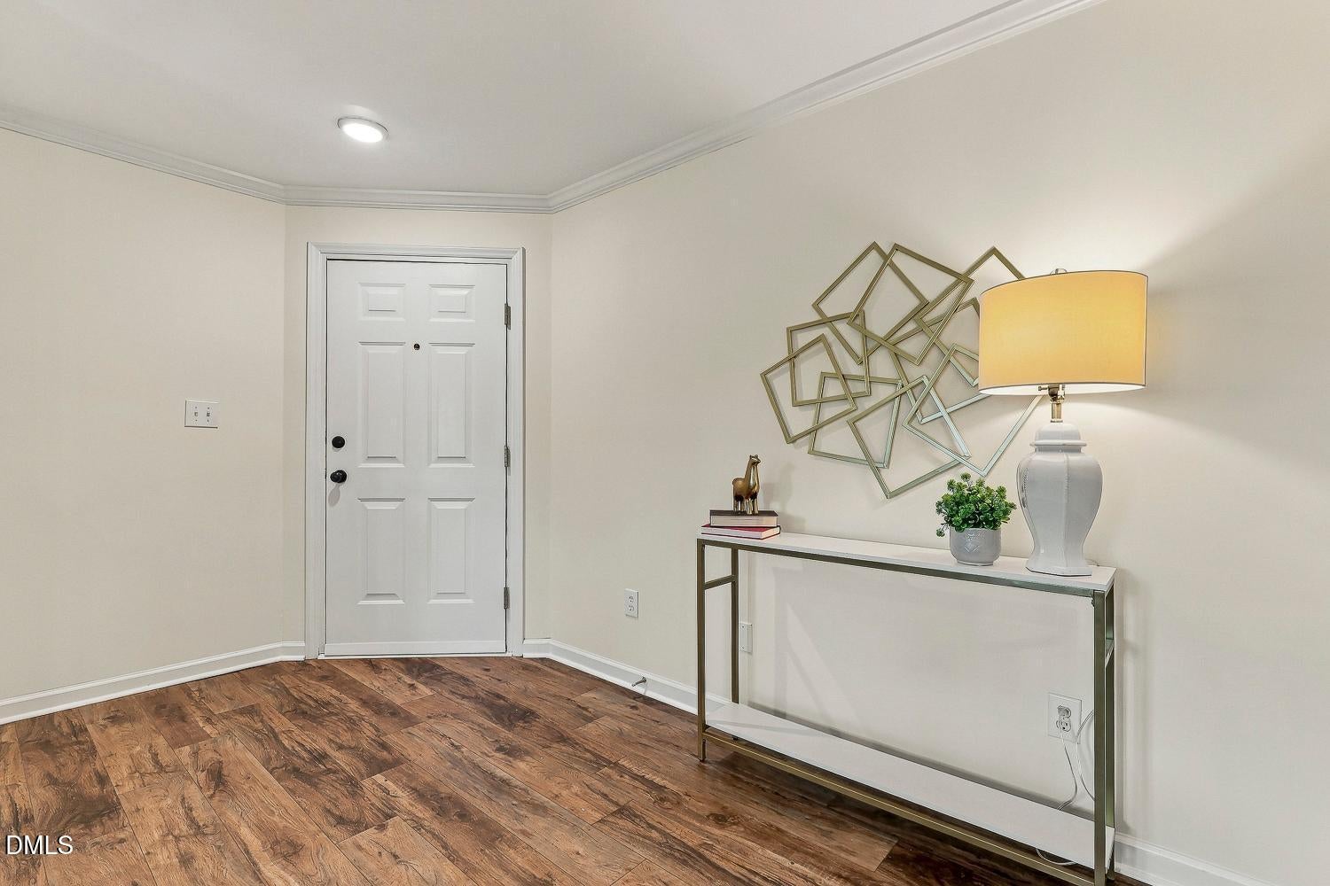 321 J Glen Echo Lane