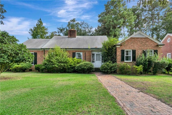 203 W 26TH ST, LUMBERTON, NC 28358 - Image a13bca8f06aace392879e5559af4541a/2029182889