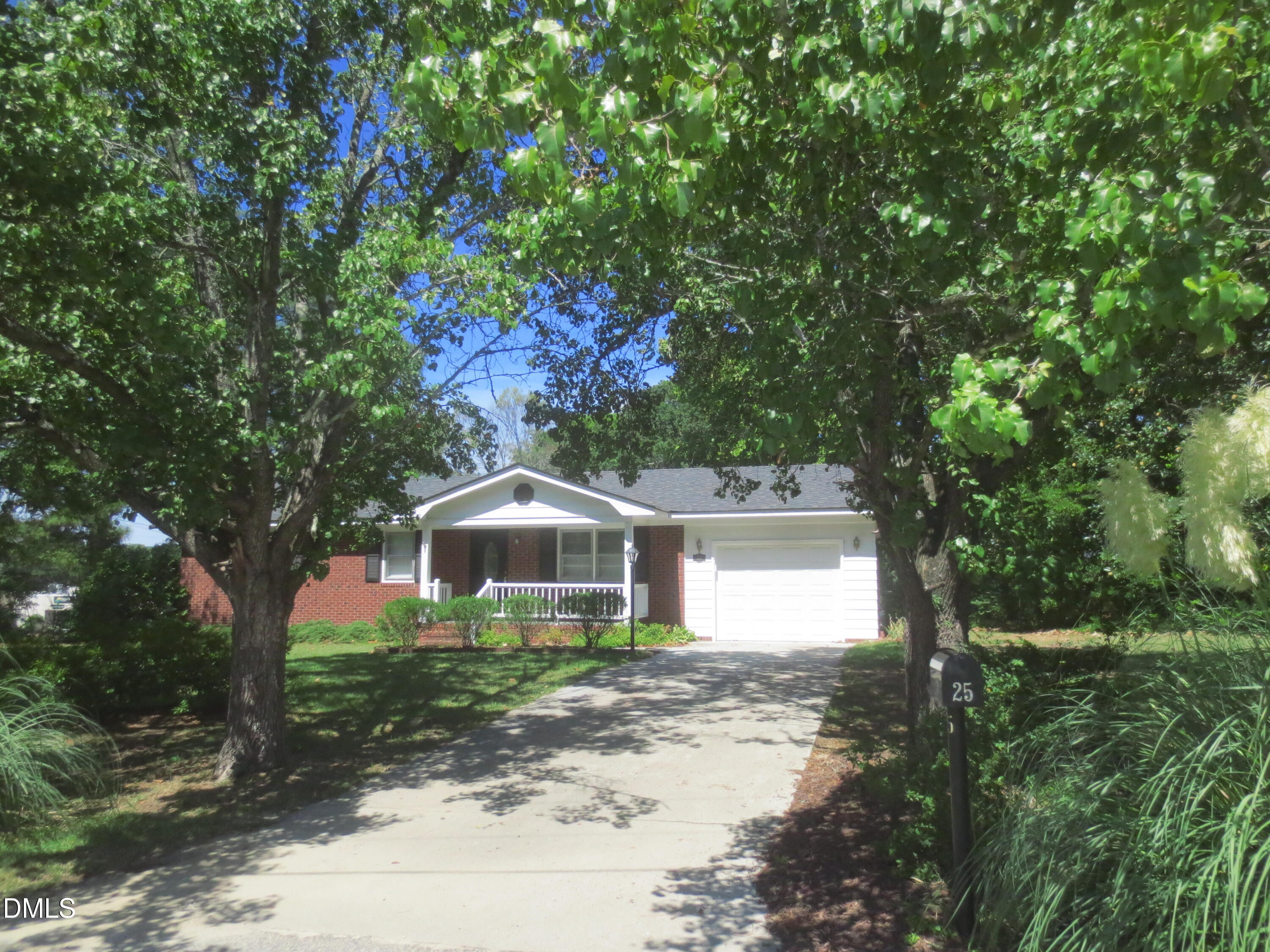 25 E North Street