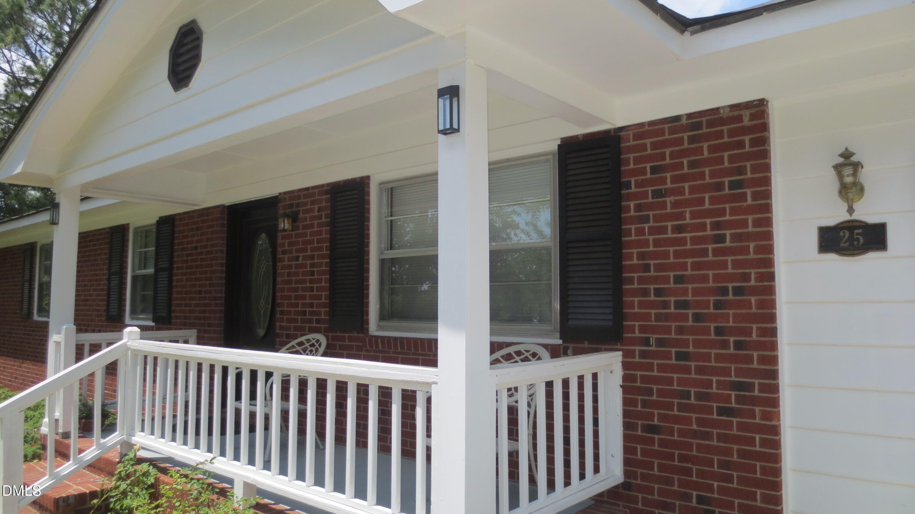 25 E North Street