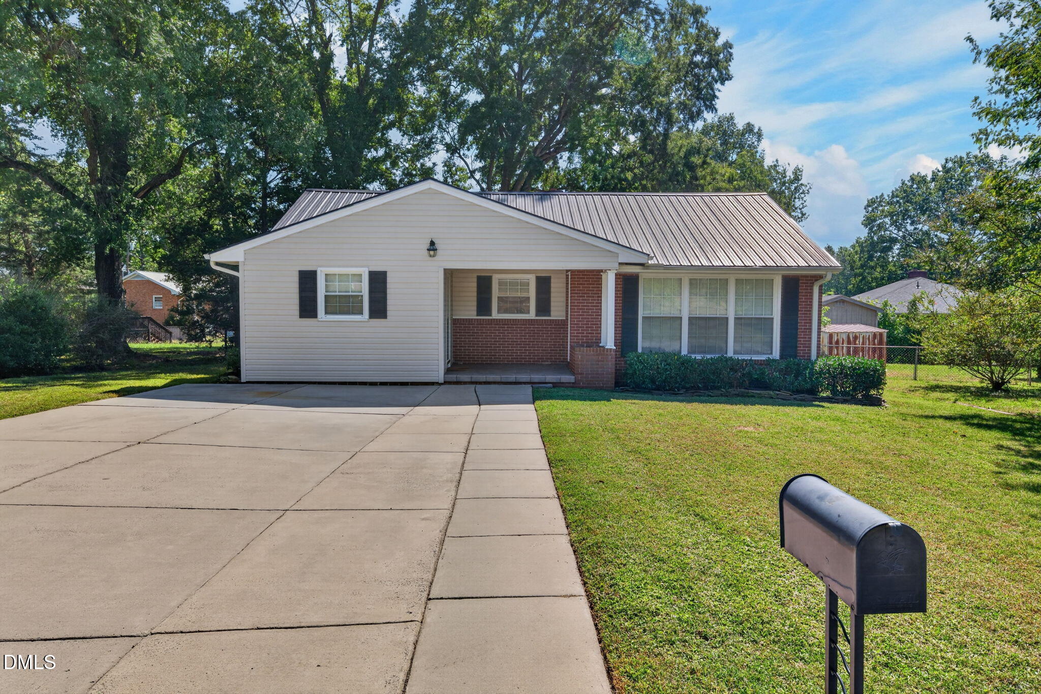 1408 Harriet Drive
