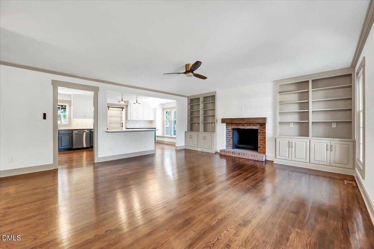 2400 Surry Road NW
