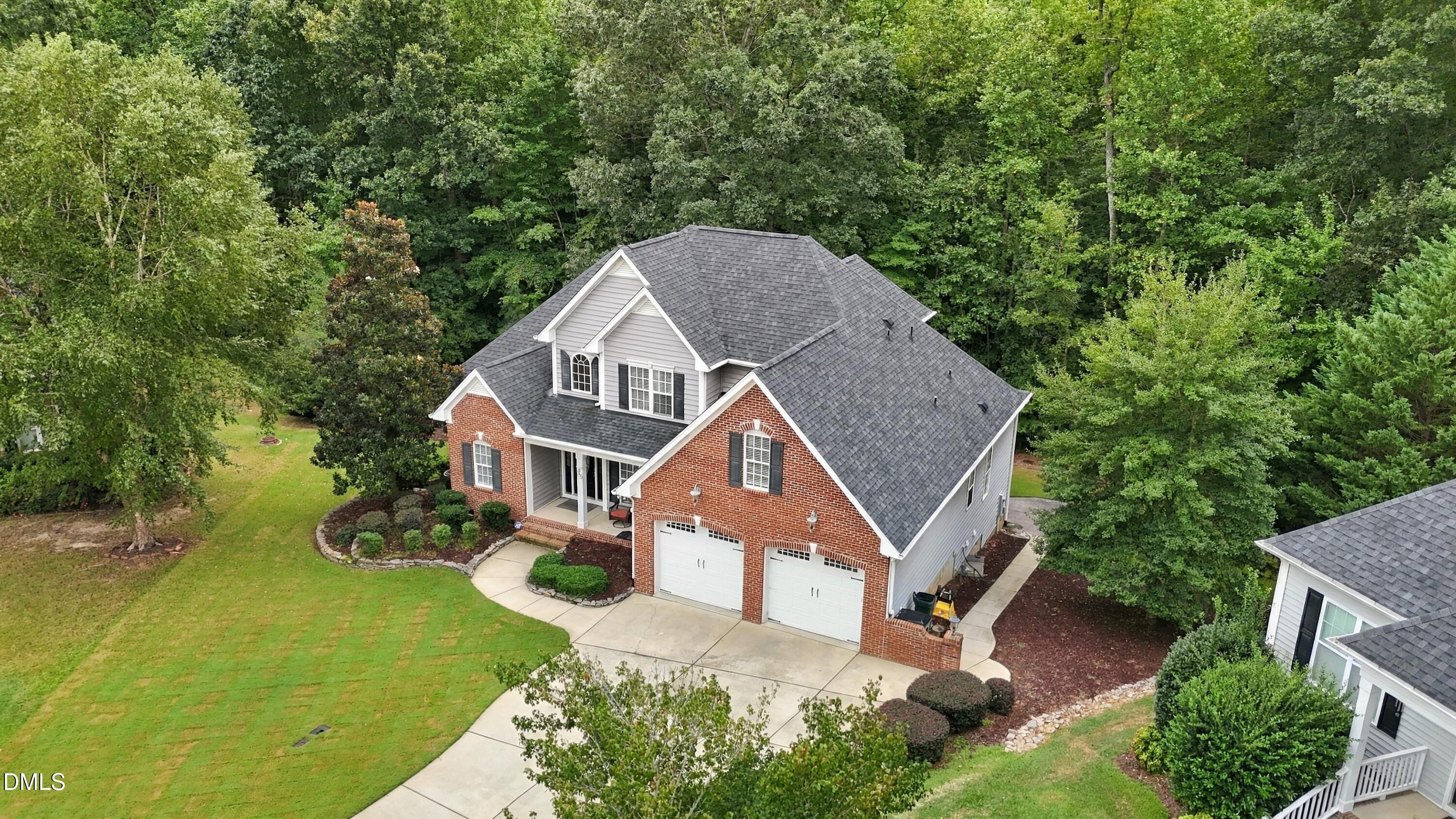 35 Broomhill Court